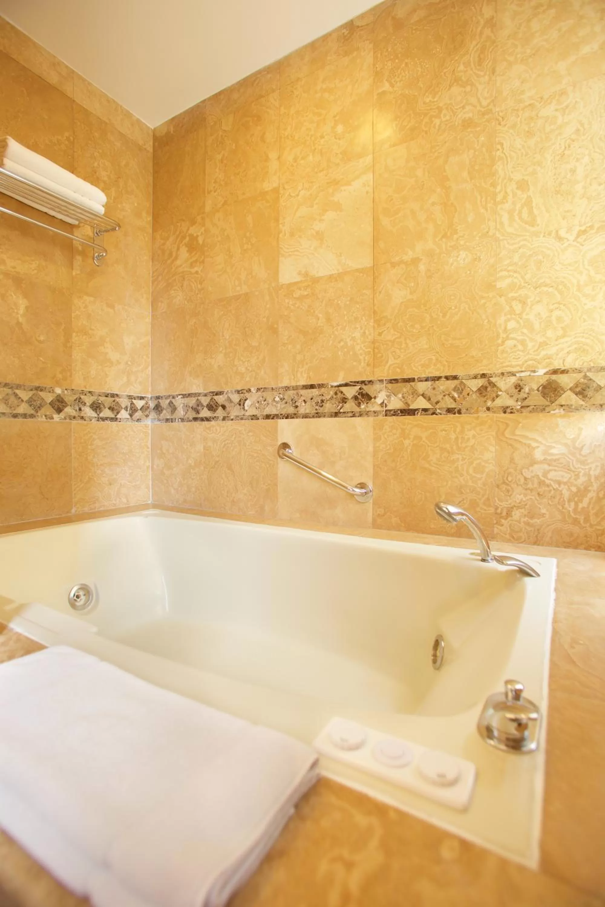 Bathroom in Plaza Grande Hotel