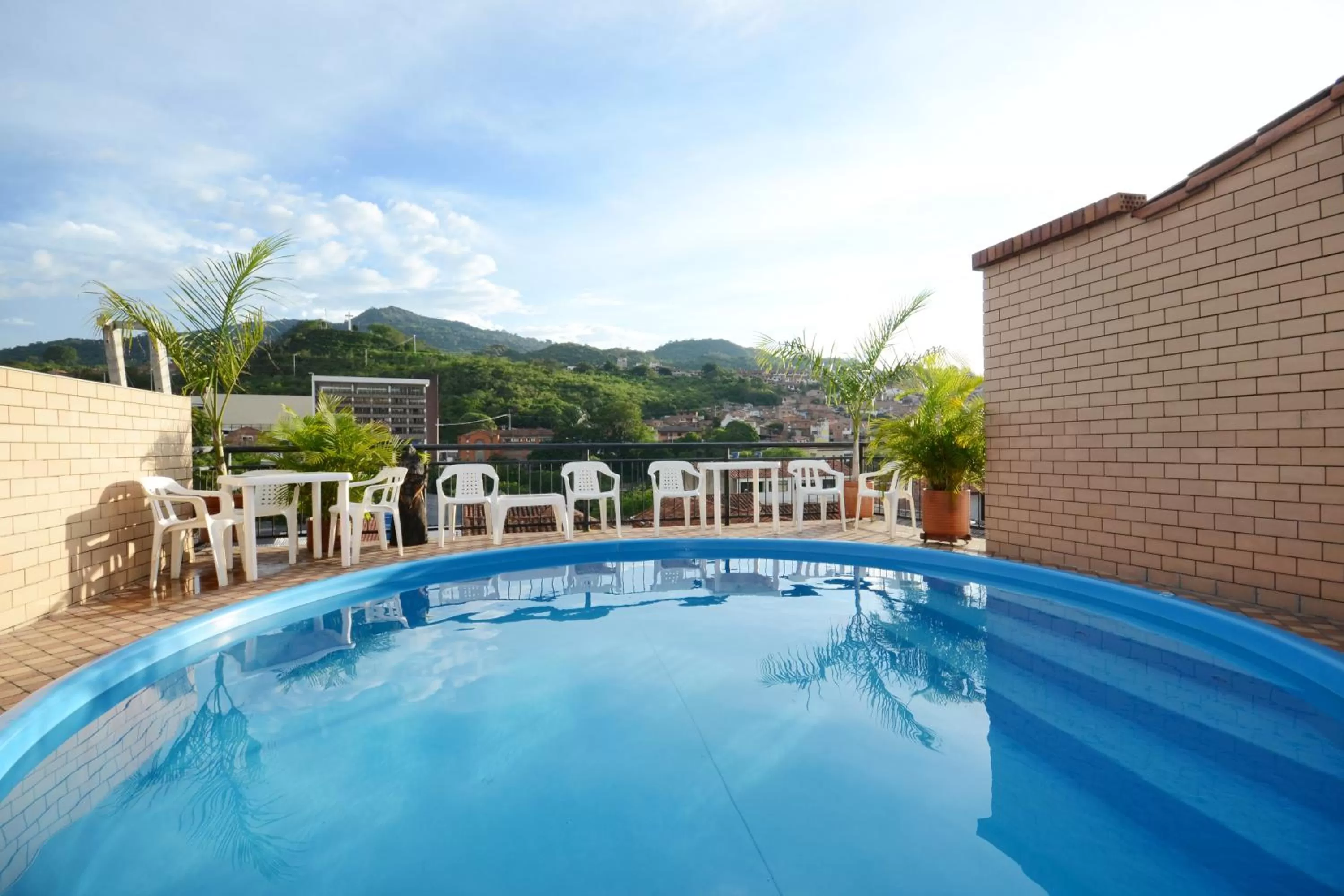 Swimming pool in Sam'S VIP Hostel San Gil