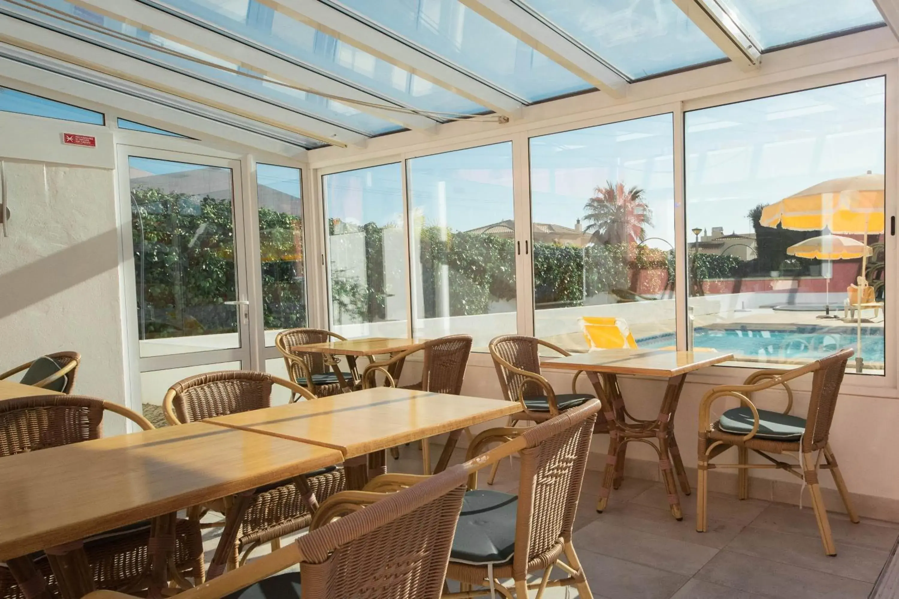 Balcony/Terrace, Restaurant/Places to Eat in Solar de Mos Hotel