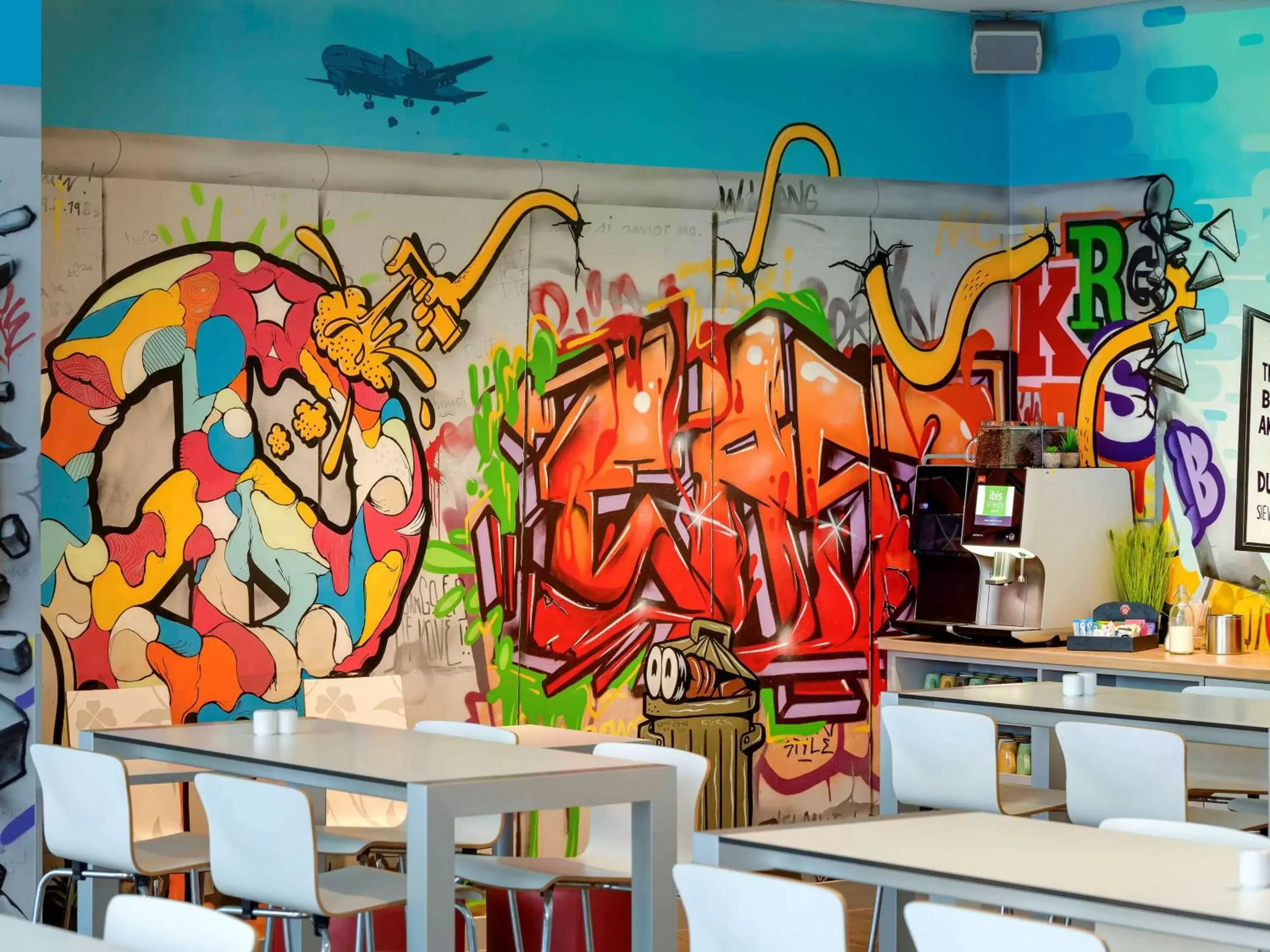 Restaurant/places to eat in ibis Styles Hotel Berlin Mitte Restaurant/places to eat in ibis Styles Hotel Berlin Mitte