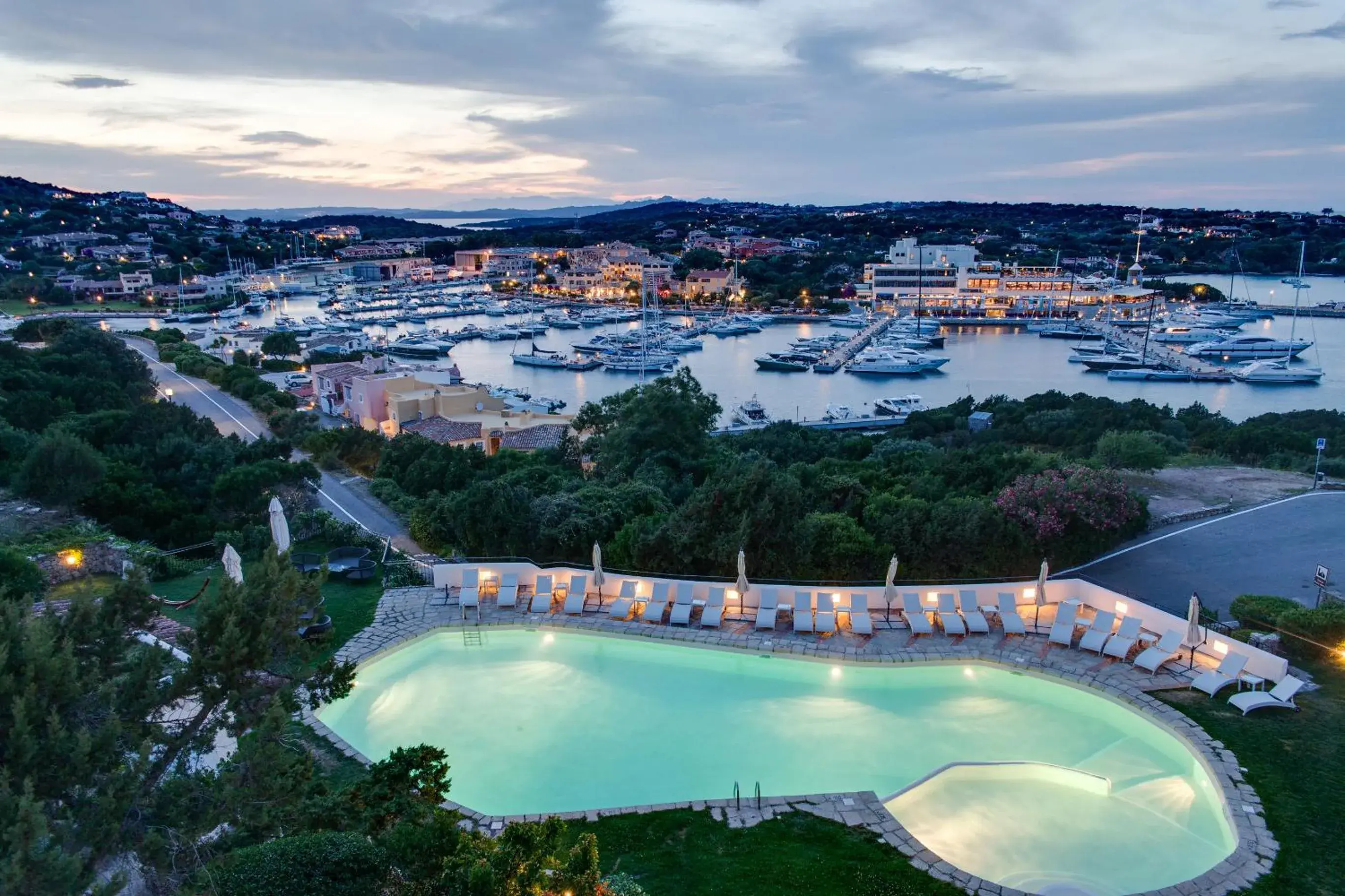 Bird's eye view, Pool View in Hotel Luci Di La Muntagna