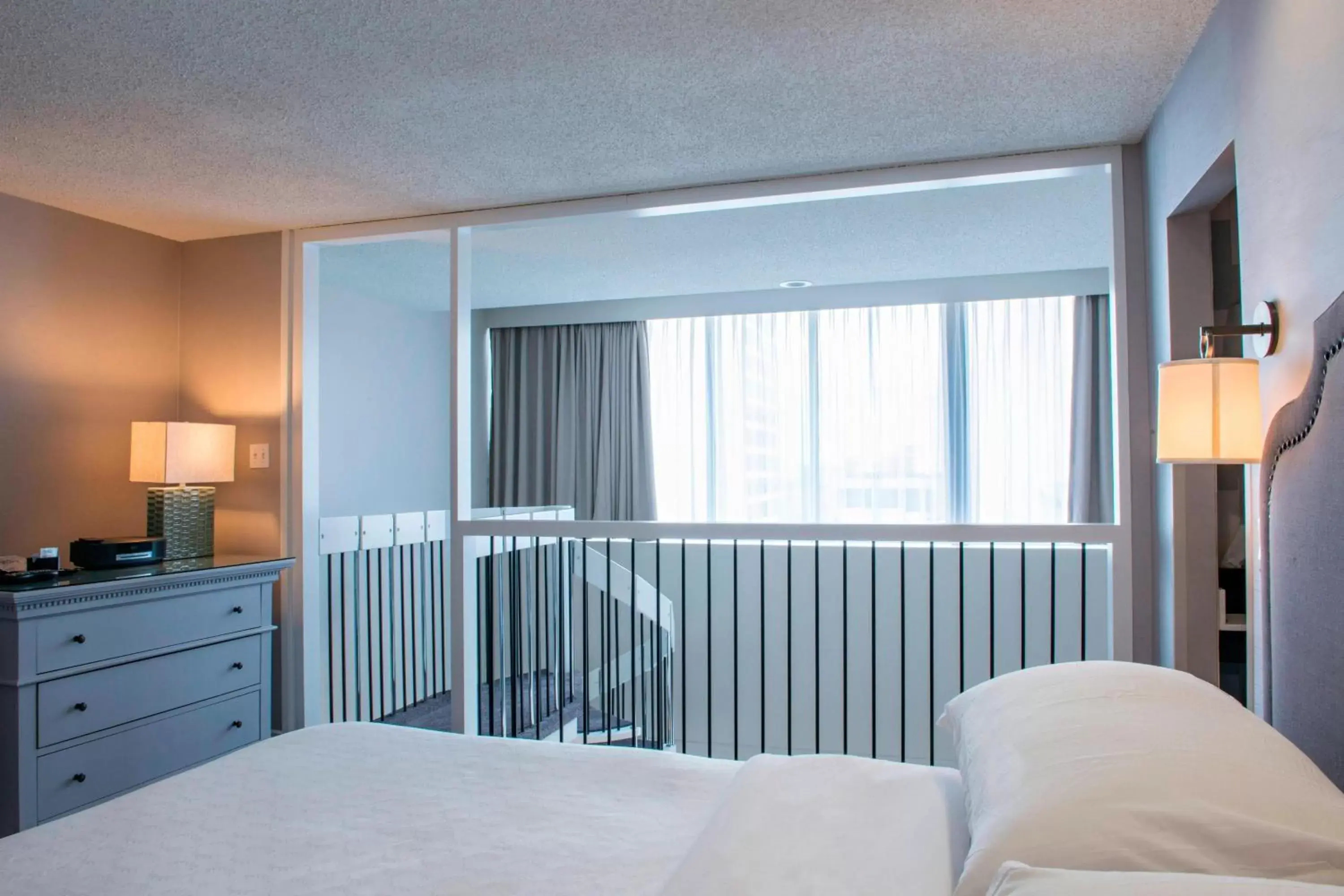 Bedroom, Bed in Sheraton Cavalier Saskatoon Hotel