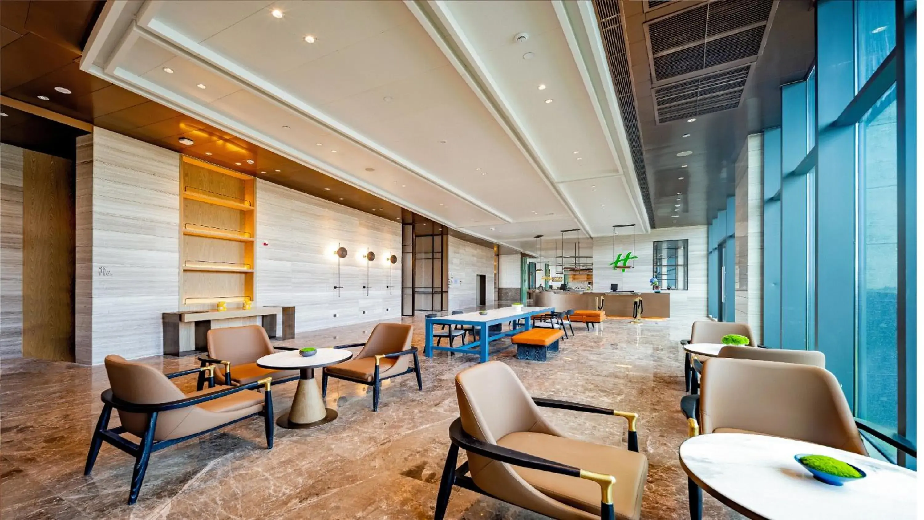 Property building, Lounge/Bar in Holiday Inn Zhuhai City Center, an IHG Hotel