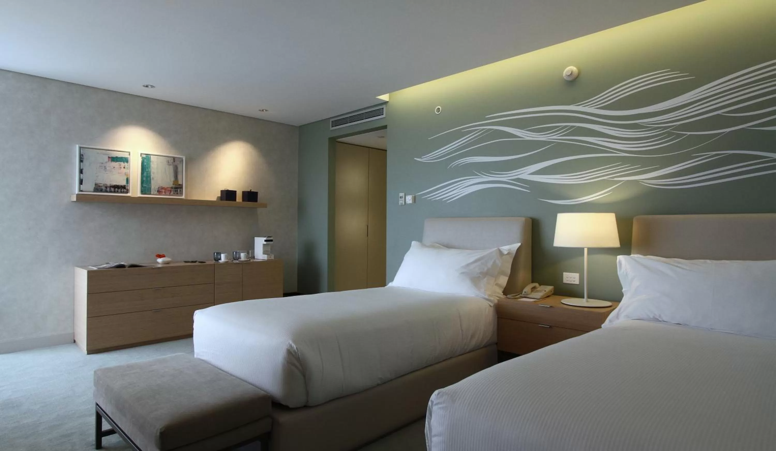 Photo of the whole room, Bed in The Grand Hotel