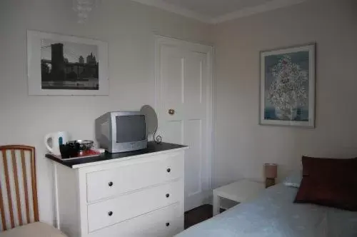 Bed in The Castle Bar ROOM ONLY Bed in The Castle Bar ROOM ONLY