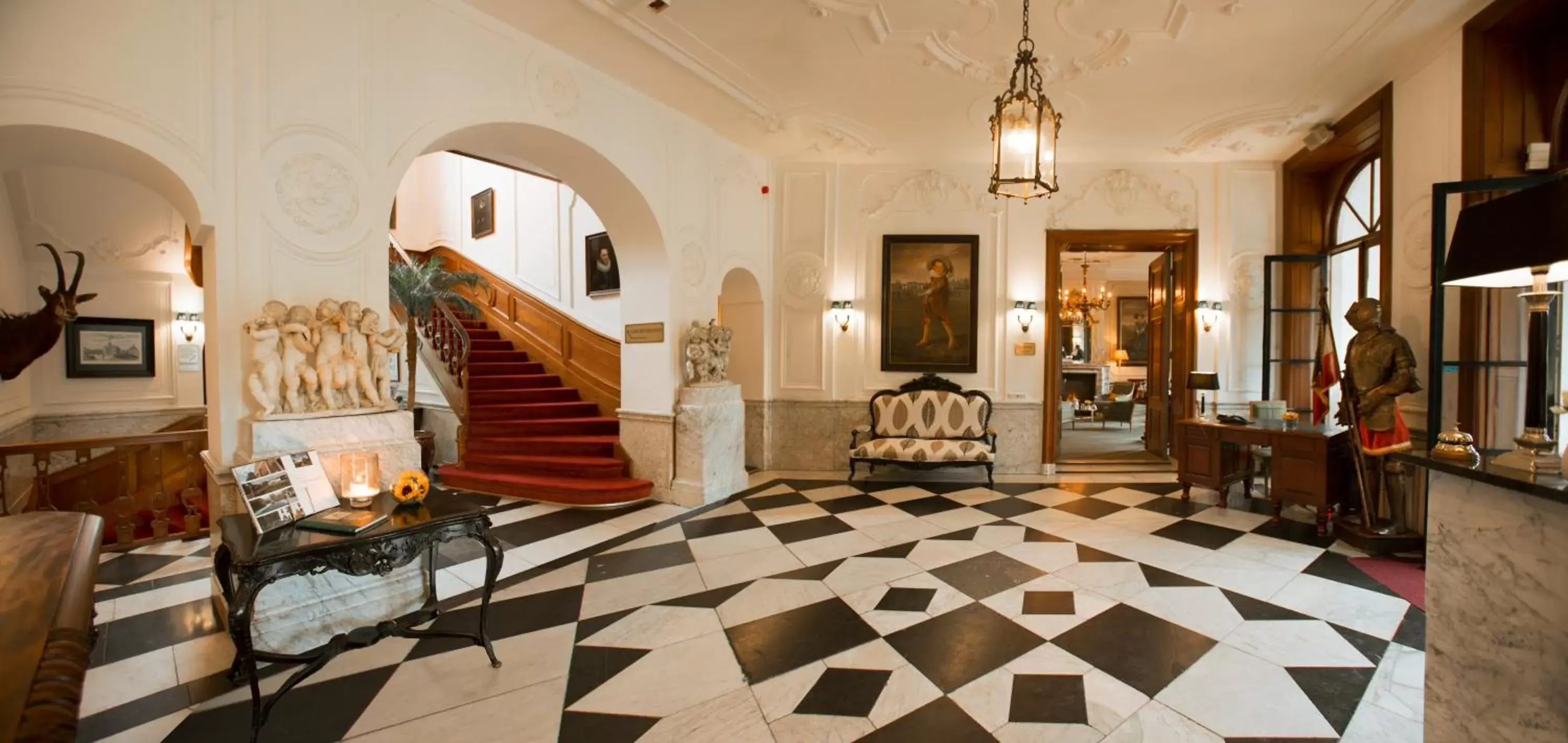 Lobby or reception in Kasteel Engelenburg