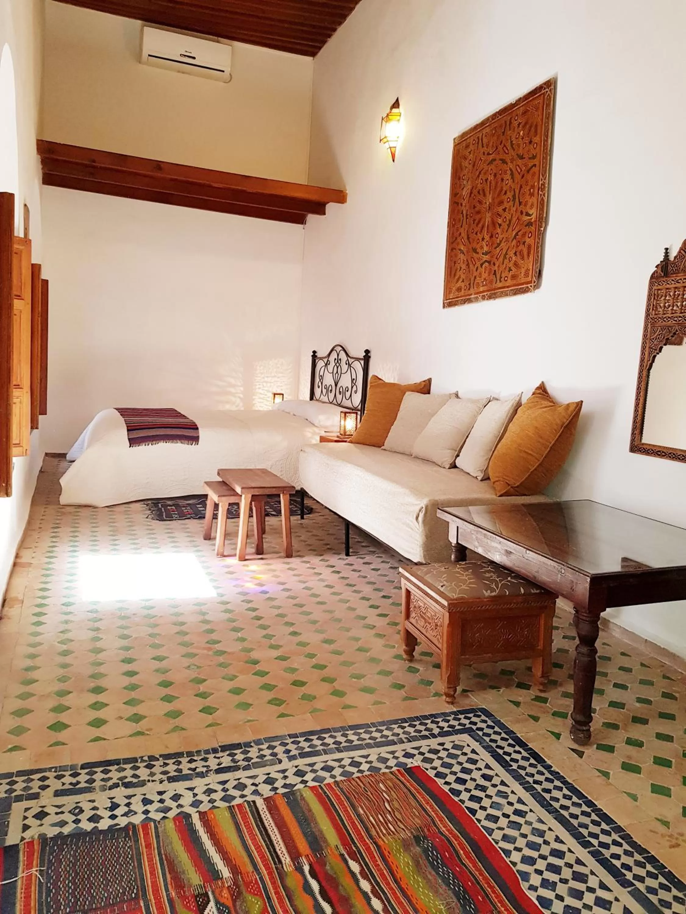 Deluxe Double Room with Shower in Riad Inspira