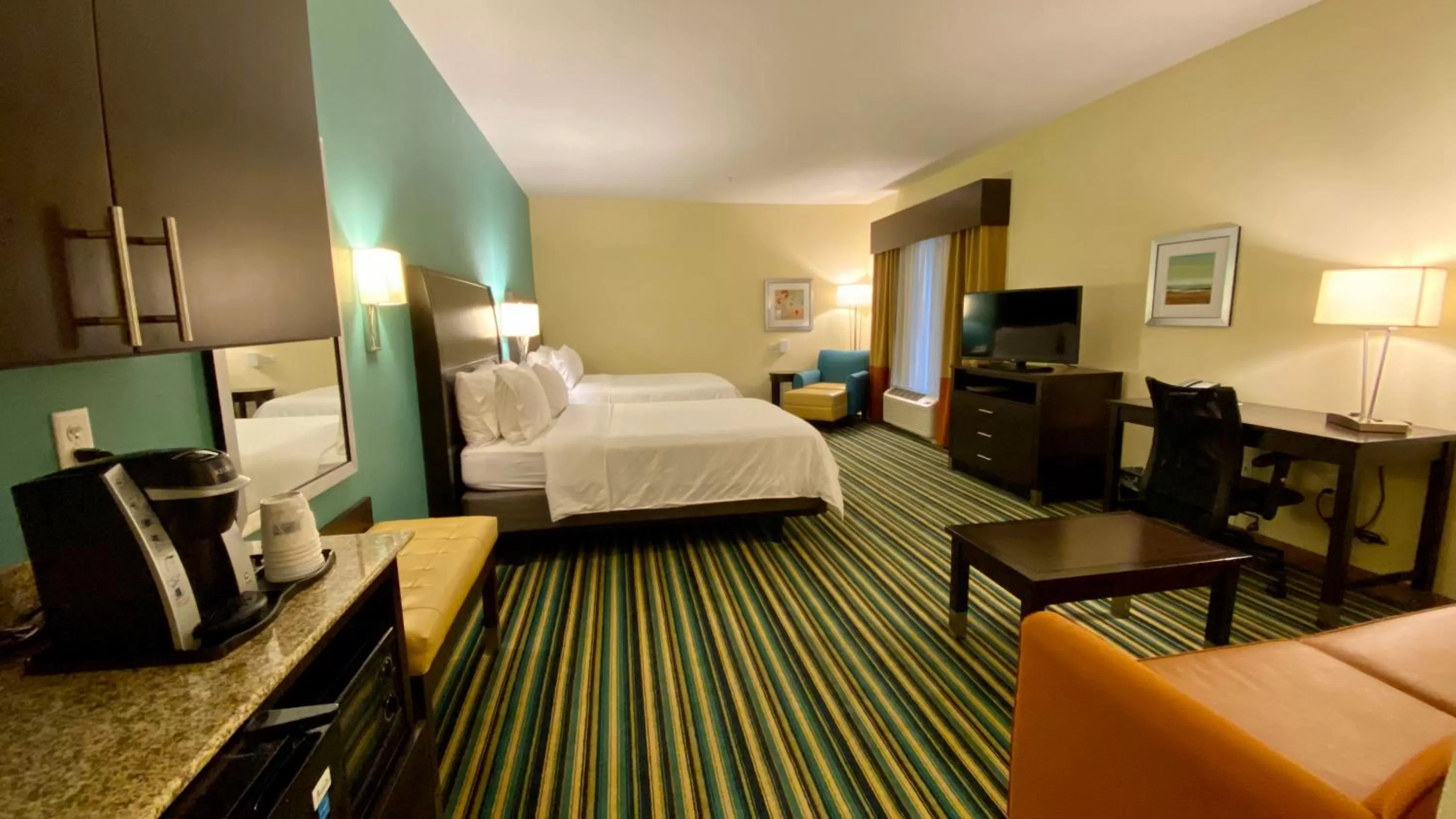 Bedroom, Bed in Holiday Inn Express Hotel & Suites Orlando East-UCF Area by IHG