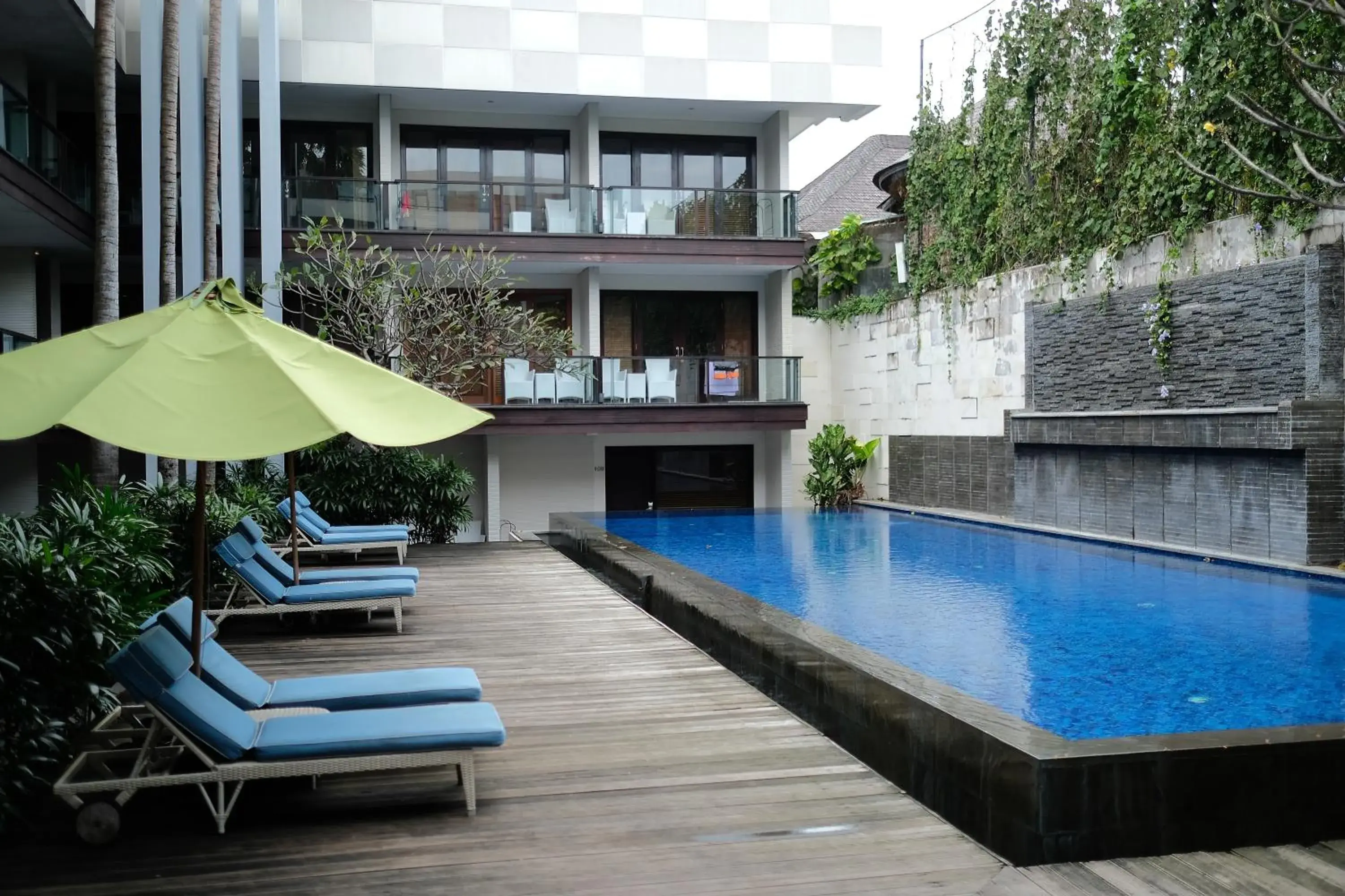 Swimming Pool in Dekuta