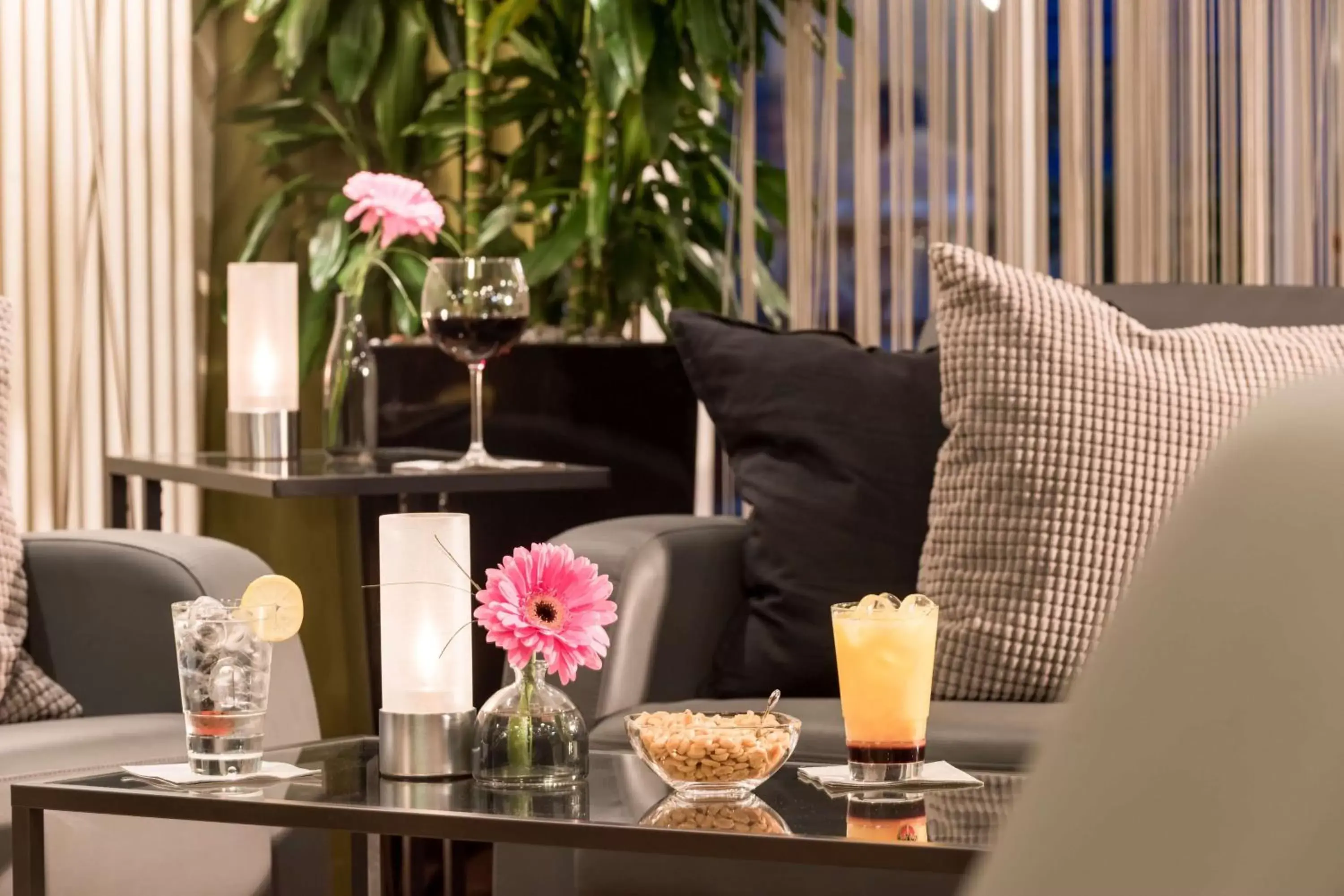 Lounge or bar, Drinks in Best Western Hotel Dortmund Airport