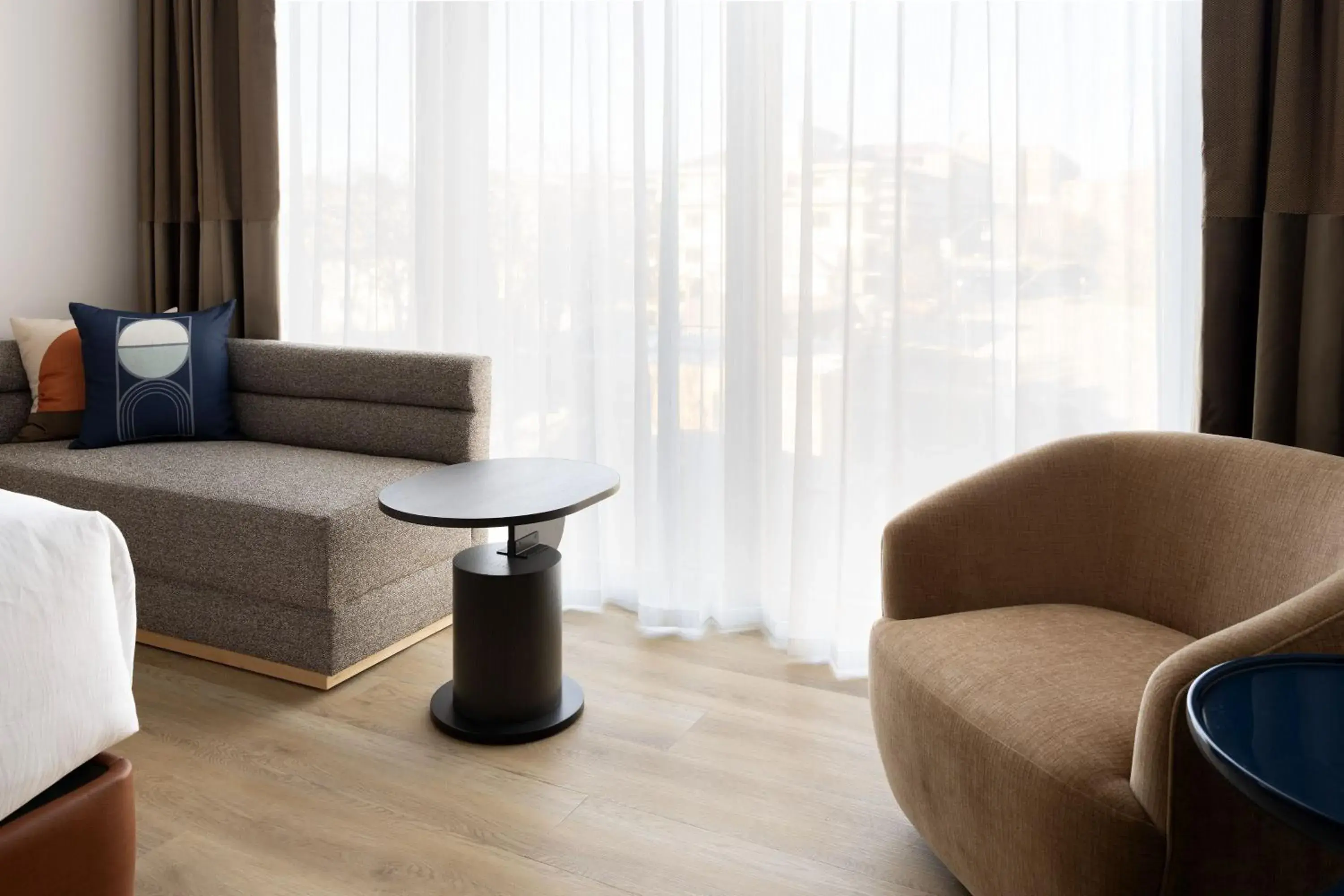 Queen Room with Two Queen Beds and City View in Cascade Hotel, Kansas City, a Tribute Portfolio Hotel Queen Room with Two Queen Beds and City View in Cascade Hotel, Kansas City, a Tribute Portfolio Hotel