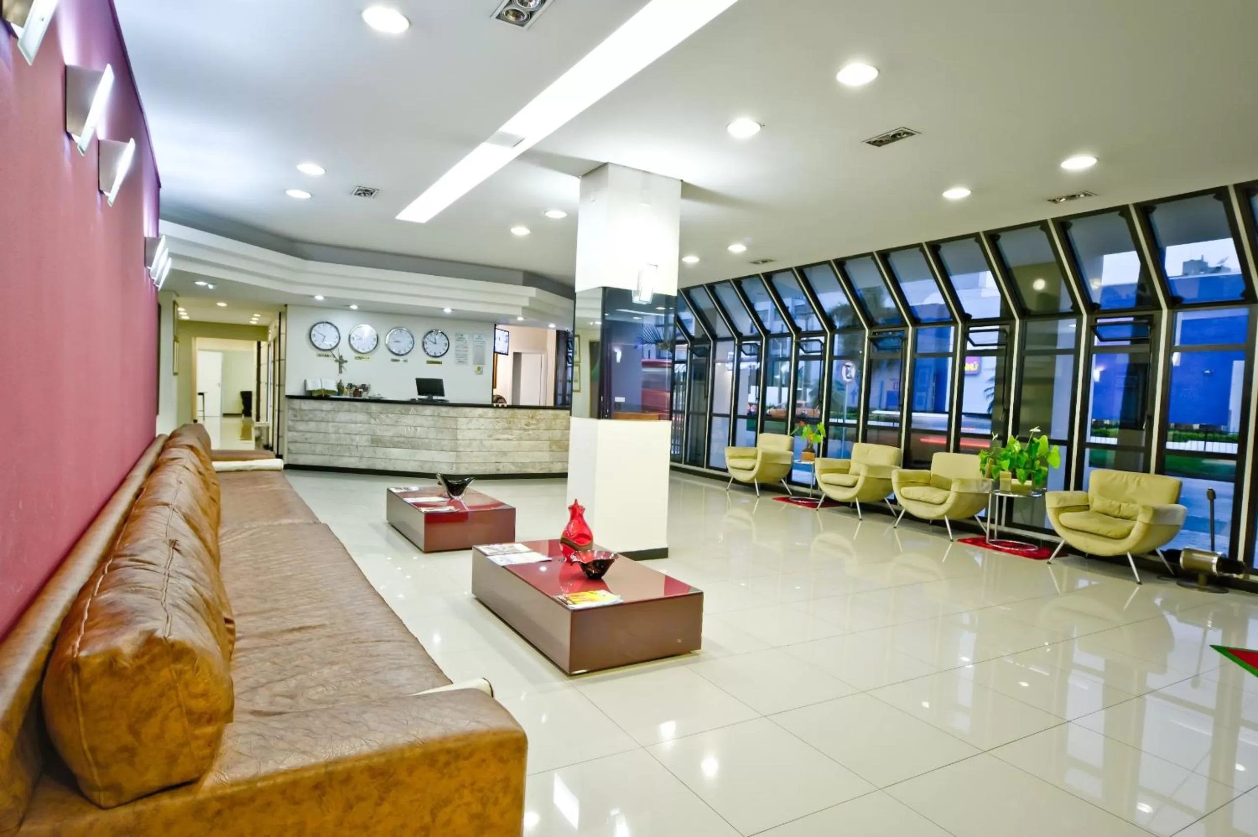 Lobby or reception in Hotel Nacional Inn Curitiba Torres