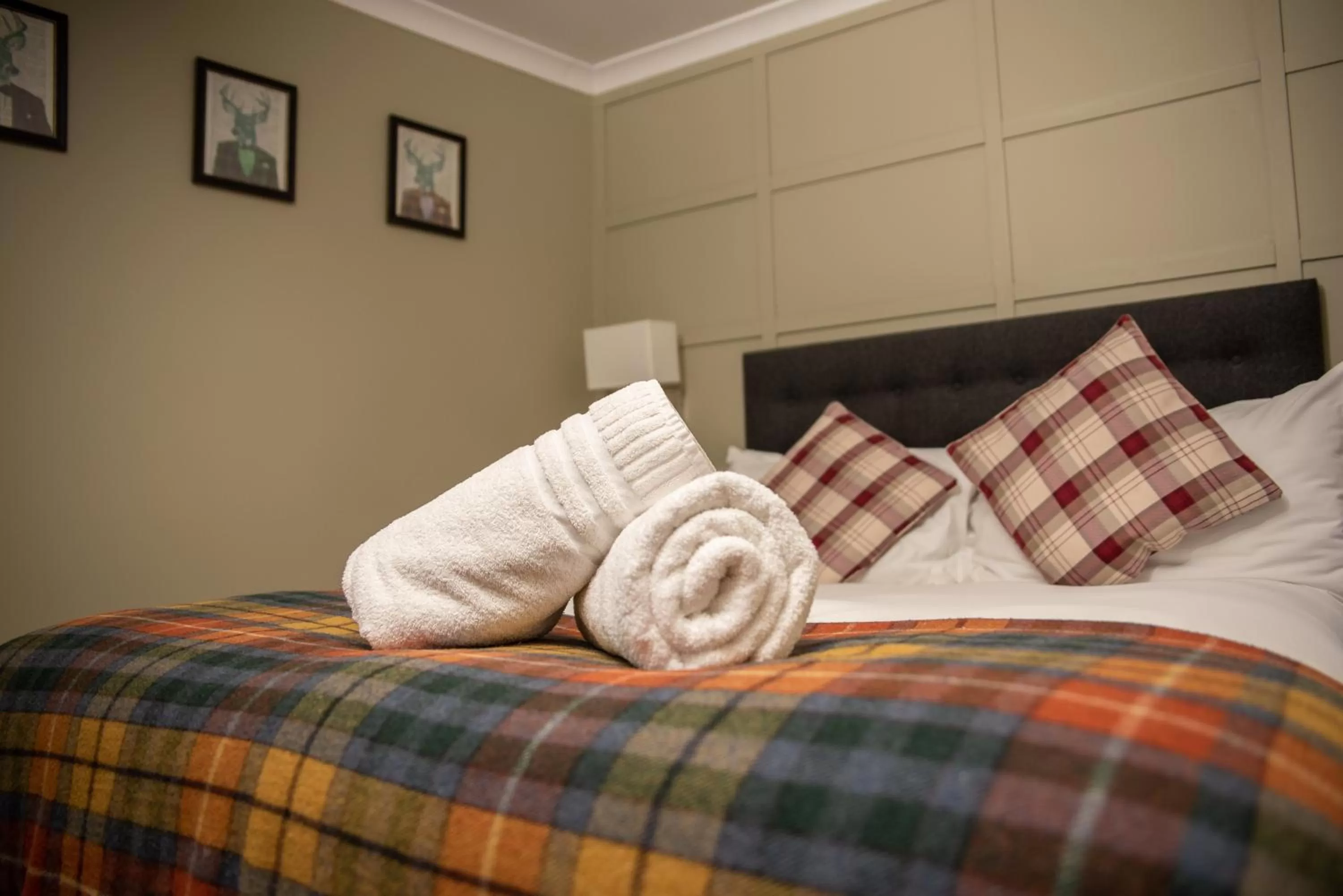 Bed in The Oak House Hotel