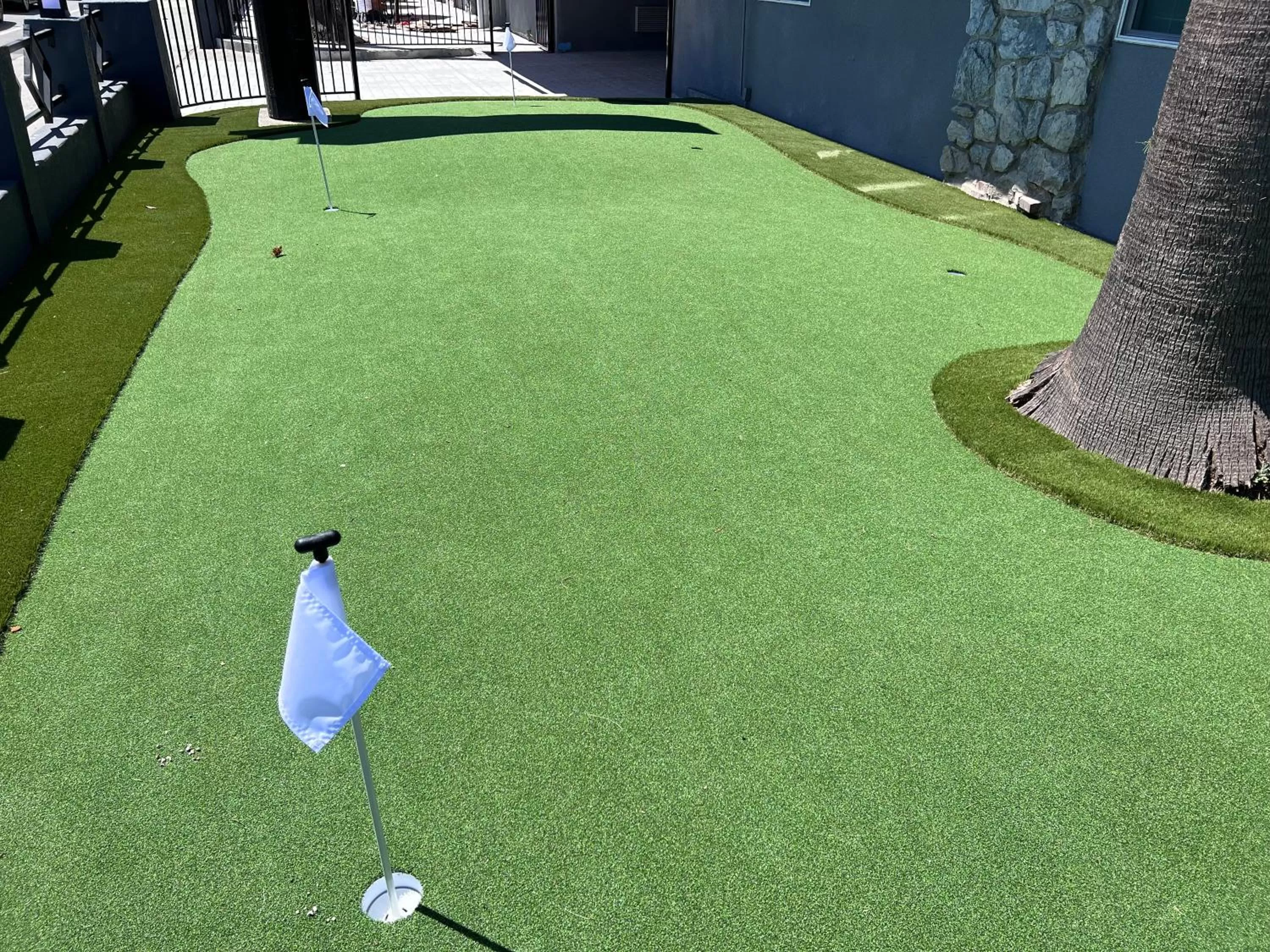 Minigolf in Surf City Inn & Suites