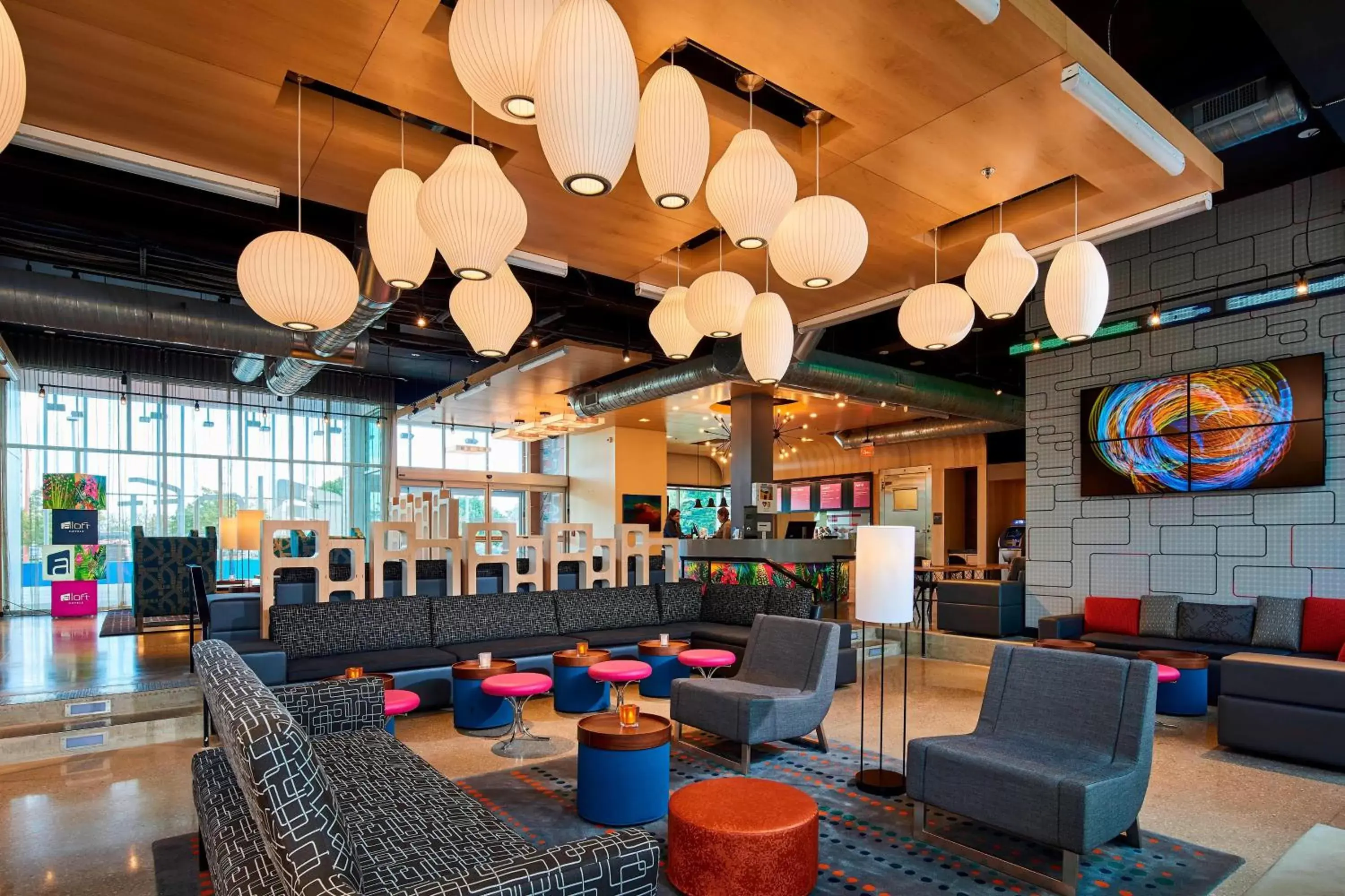 Lounge or bar, Restaurant/Places to Eat in Aloft Cleveland Airport