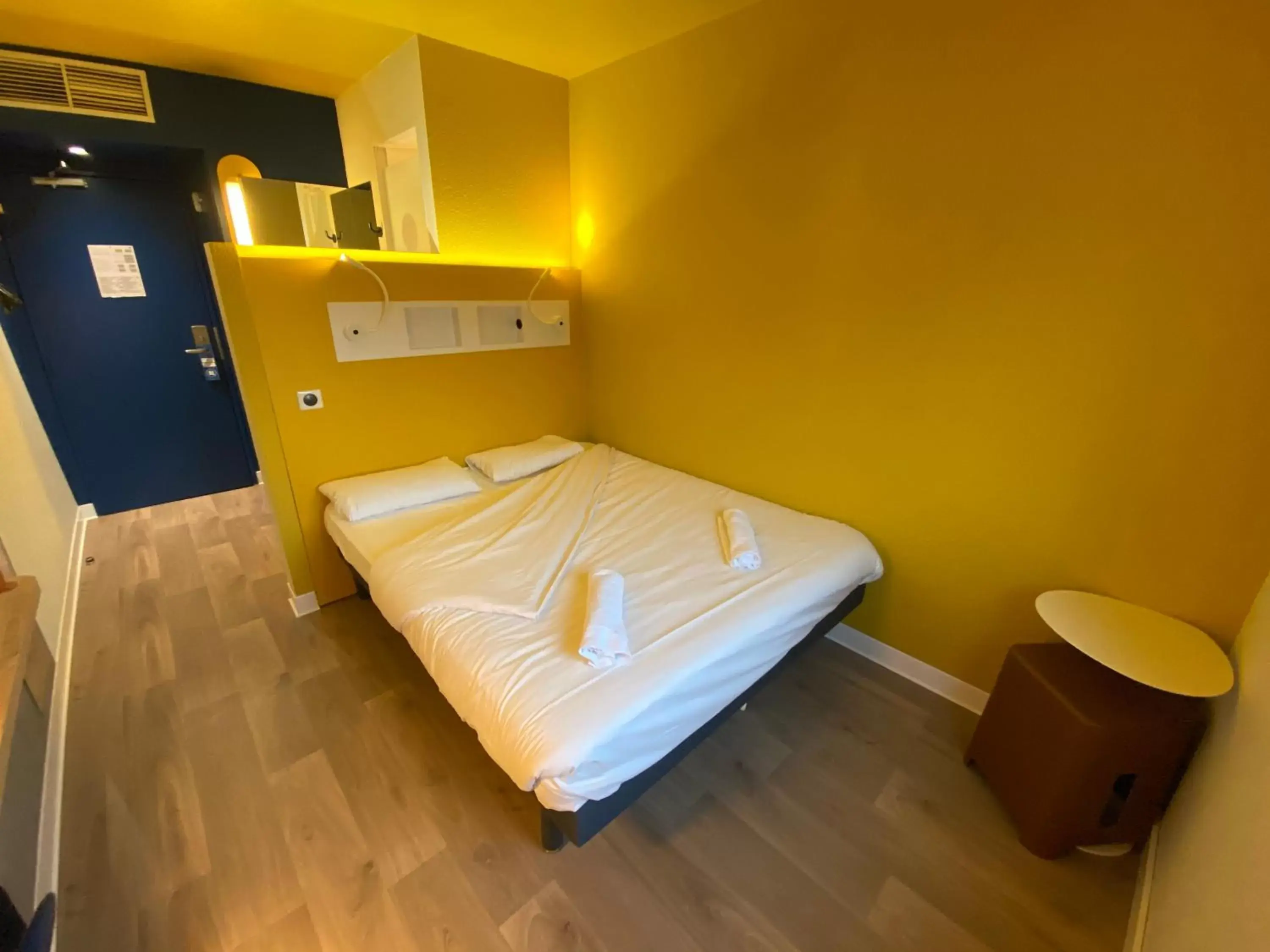 Photo of the whole room, Bed in ibis budget Strasbourg La Vigie