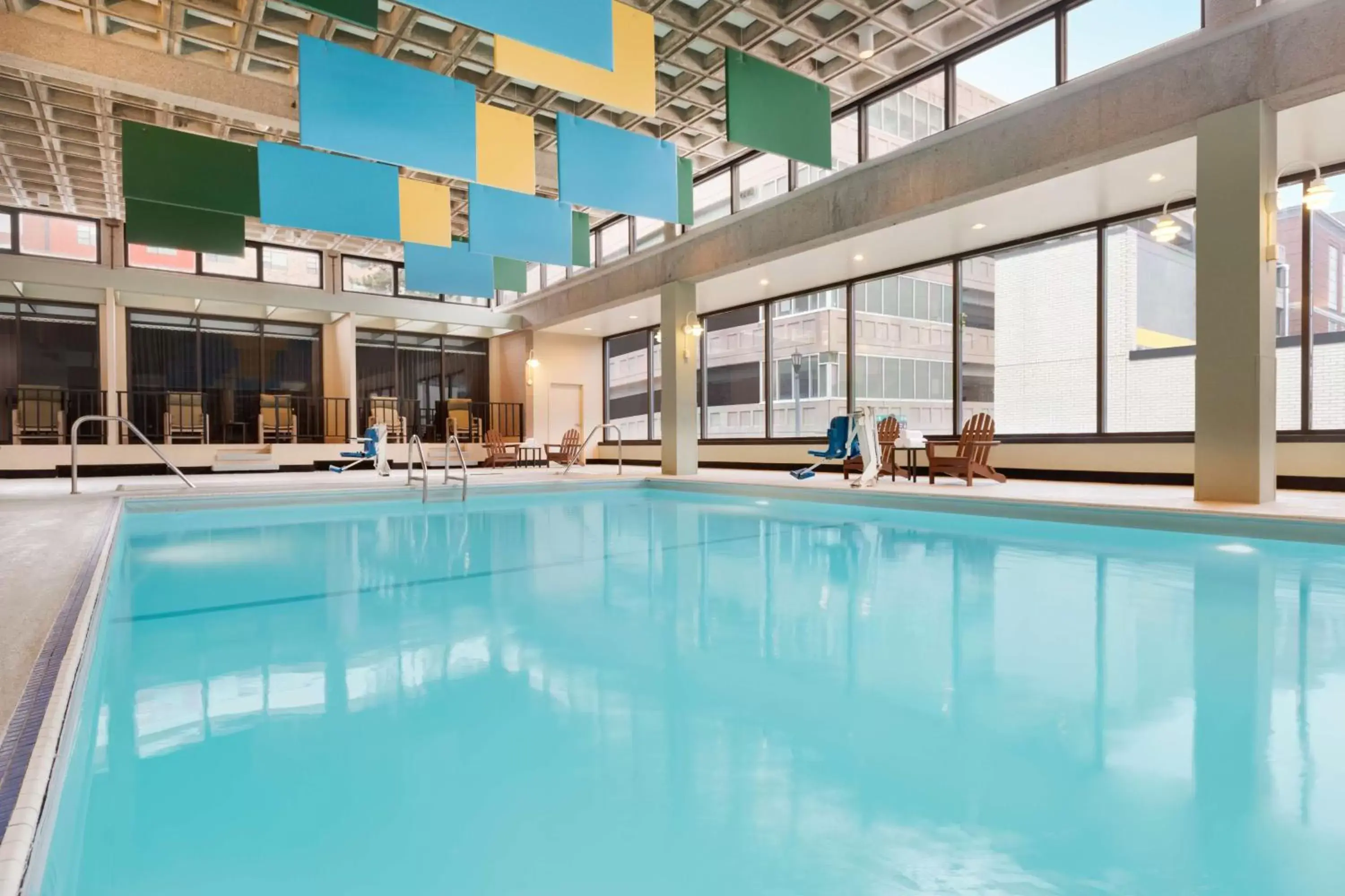 Pool view, Swimming Pool in Hilton Burlington Lake Champlain