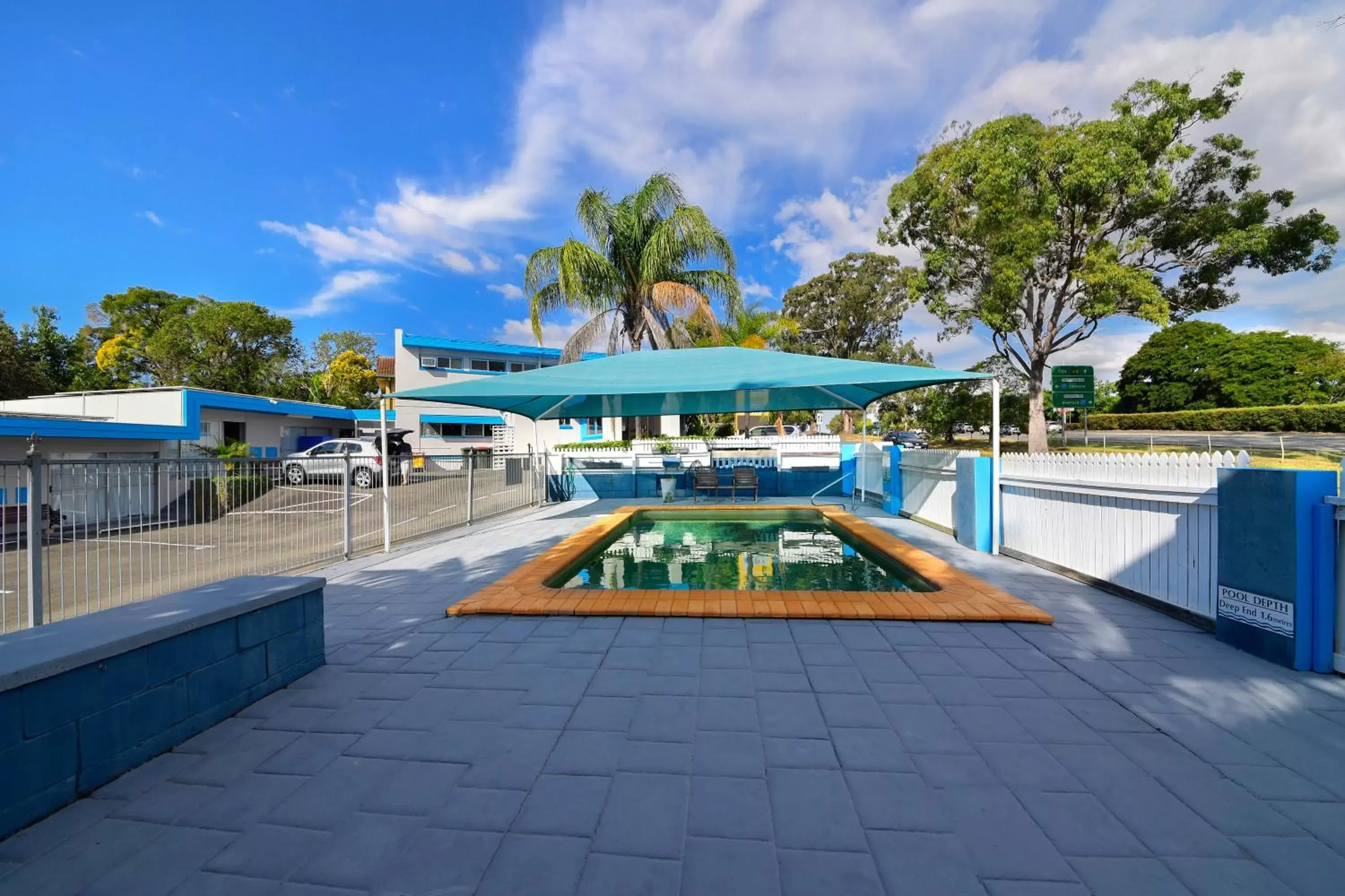 Swimming Pool in Aspley Motor Inn