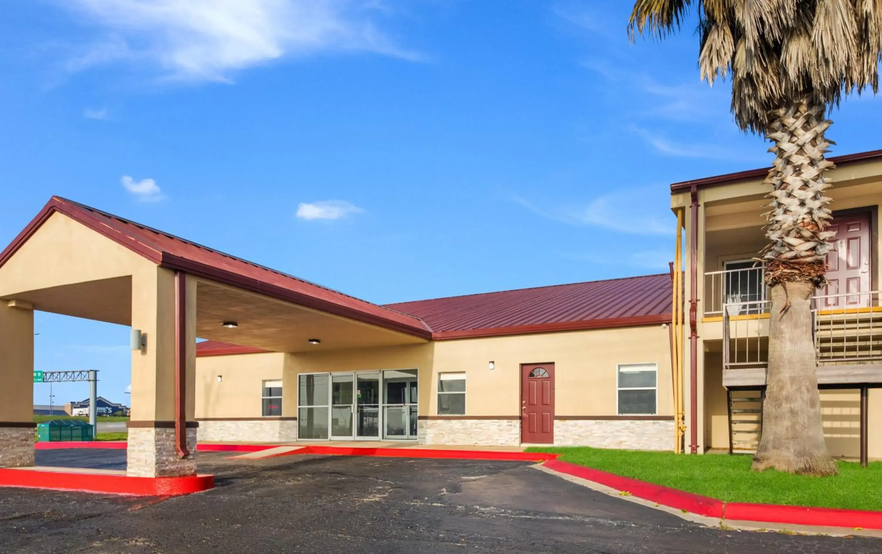 Property Building in Red Roof Inn Temple