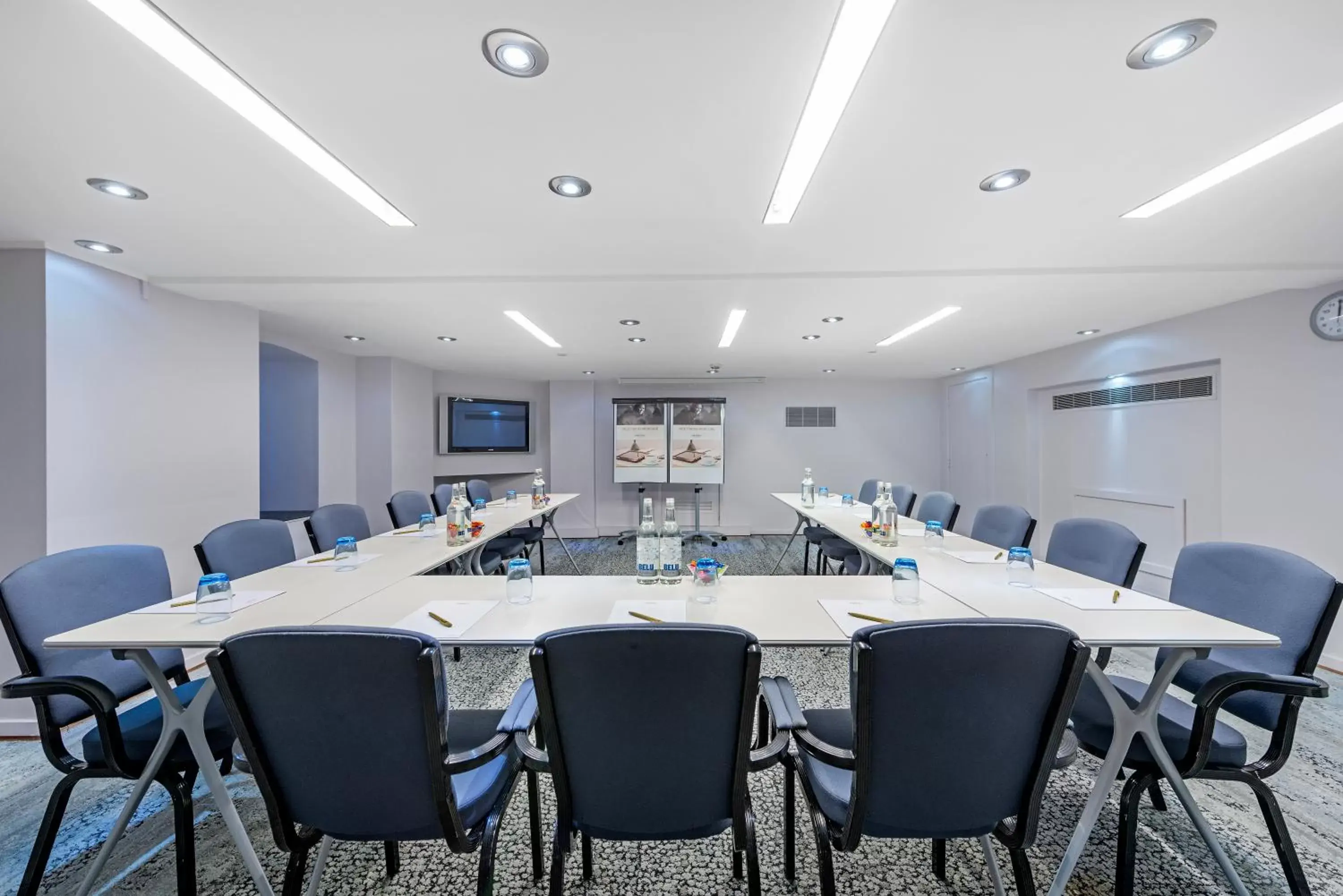 Meeting/conference room in Mercure London Paddington Hotel