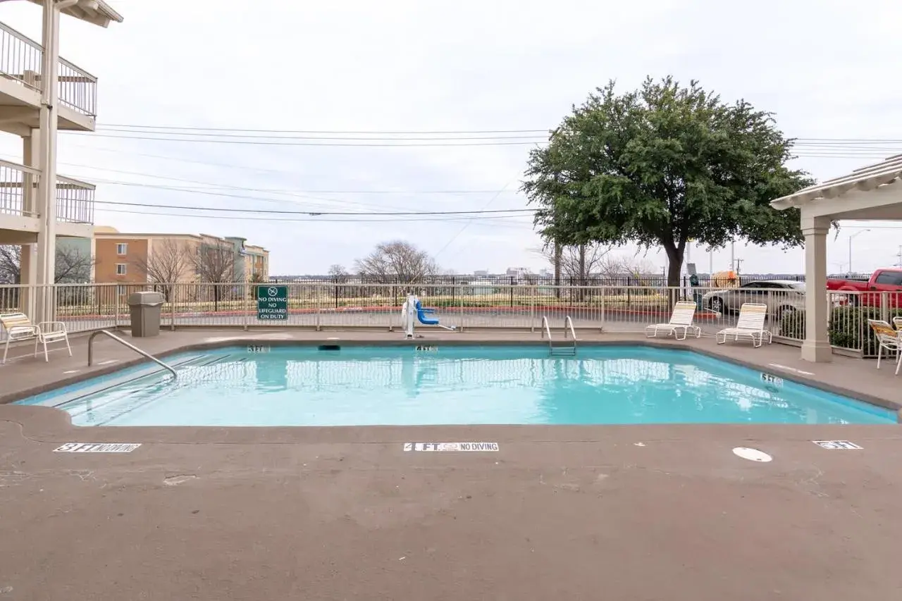 Swimming Pool in Studio 6-Fort Worth, TX - West Medical Center