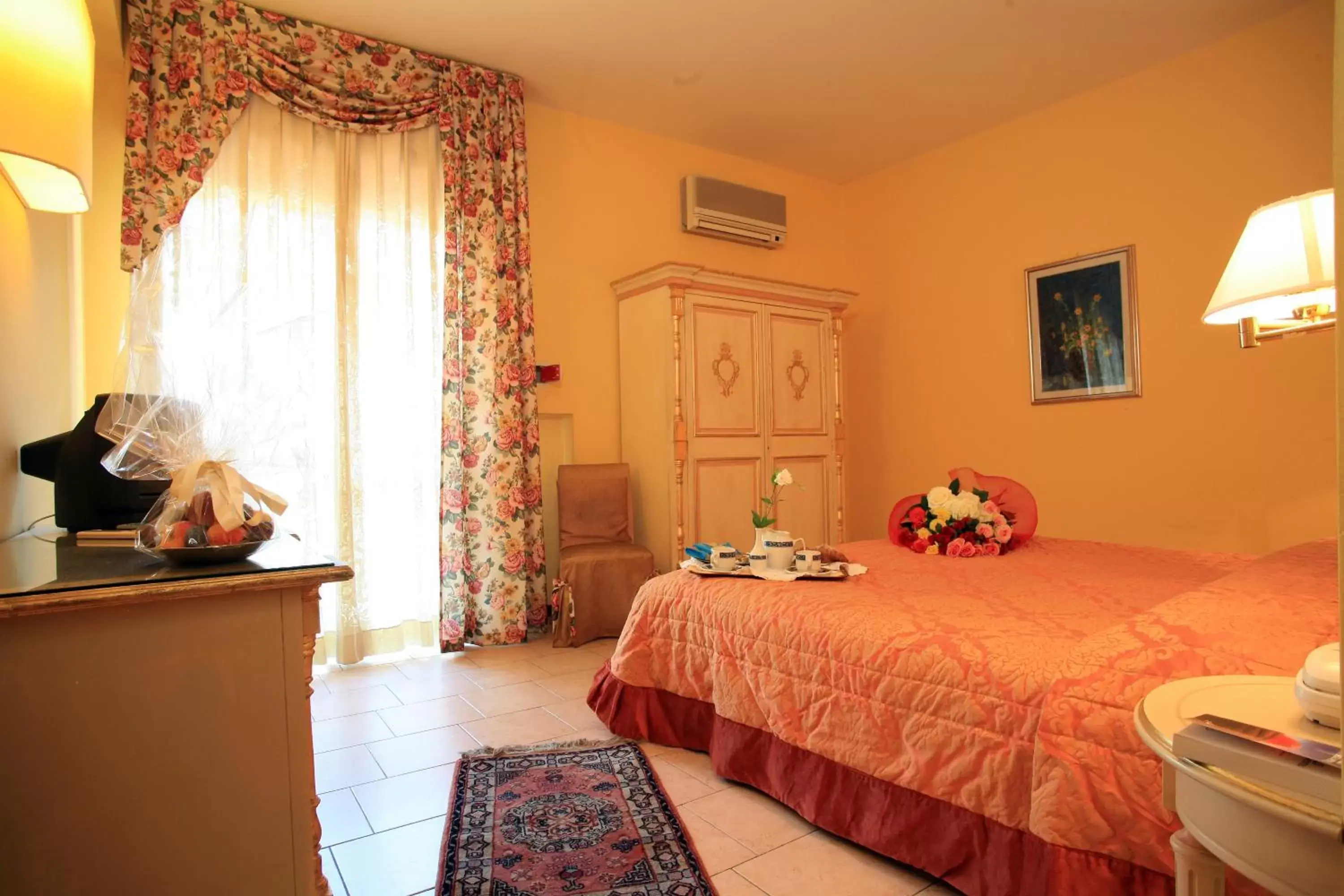 Photo of the whole room, Bed in Hotel Nuovo Savi