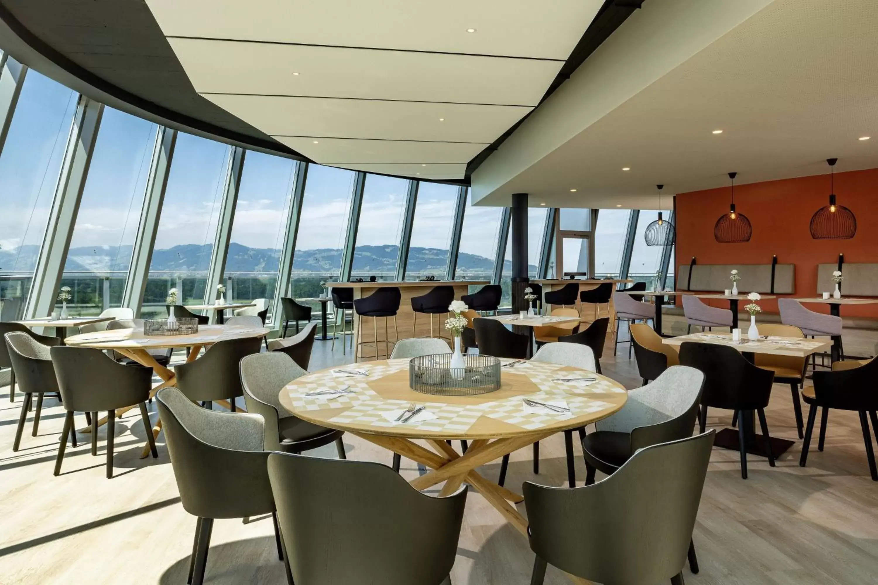 Breakfast, Restaurant/Places to Eat in Four Points by Sheraton Panoramahaus Dornbirn