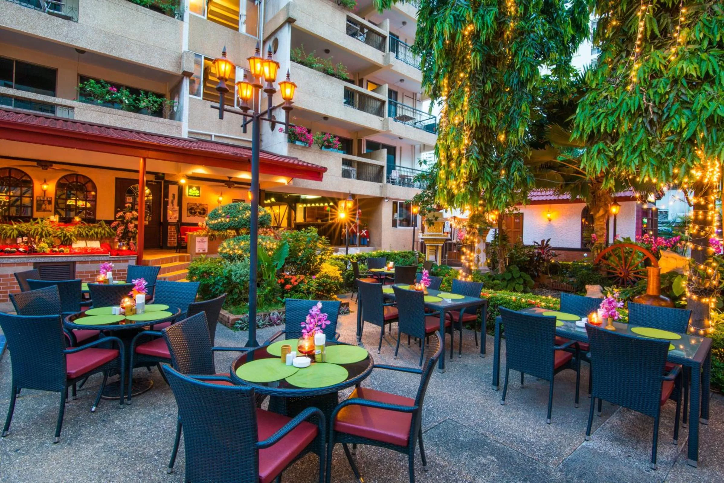 Lounge or bar in Stable Lodge - SHA Certified