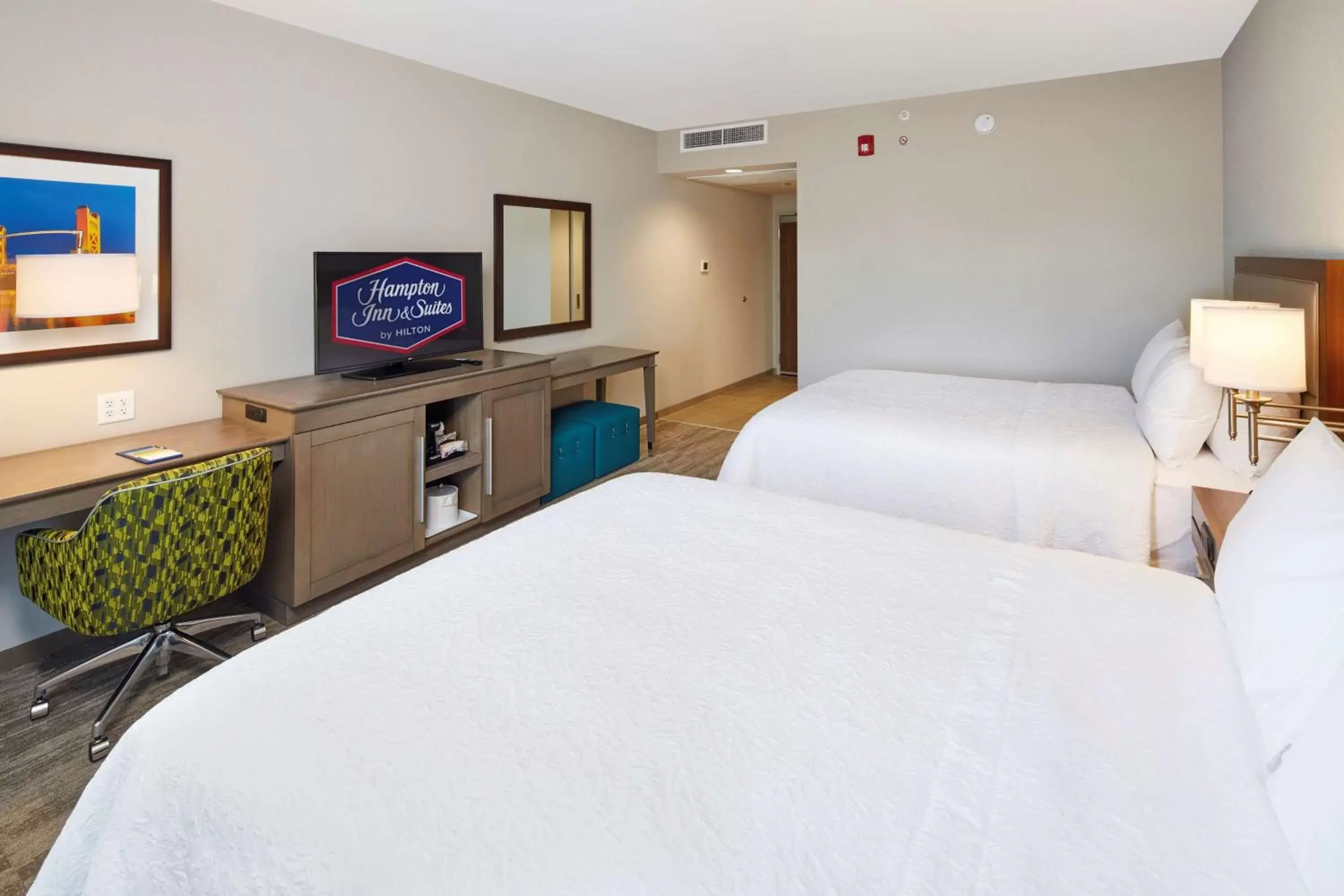 Bedroom, Bed in Hampton Inn & Suites Sacramento at CSUS