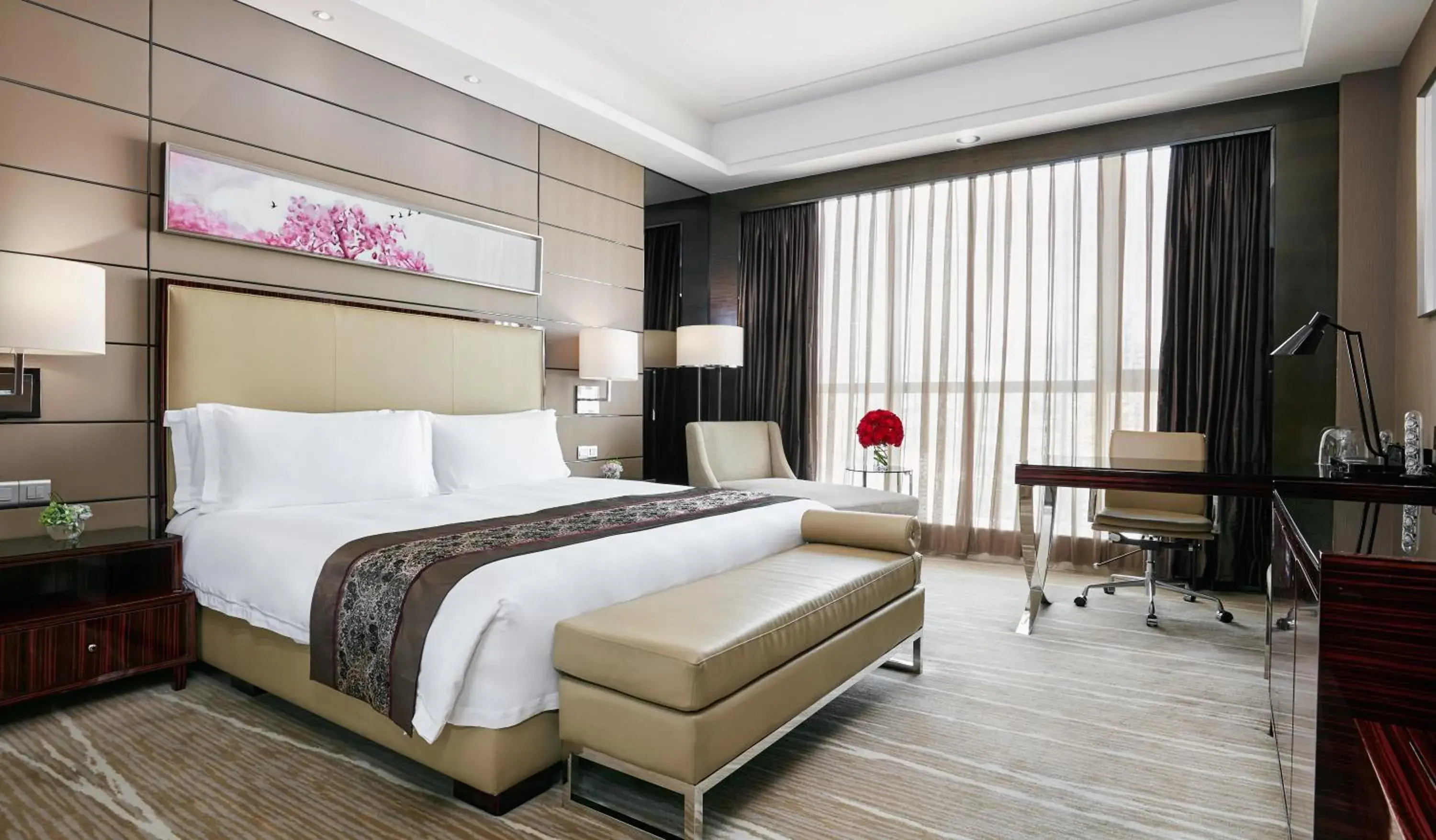 Photo of the whole room, Bed in Crowne Plaza Shenzhen Longgang City Centre, an IHG Hotel