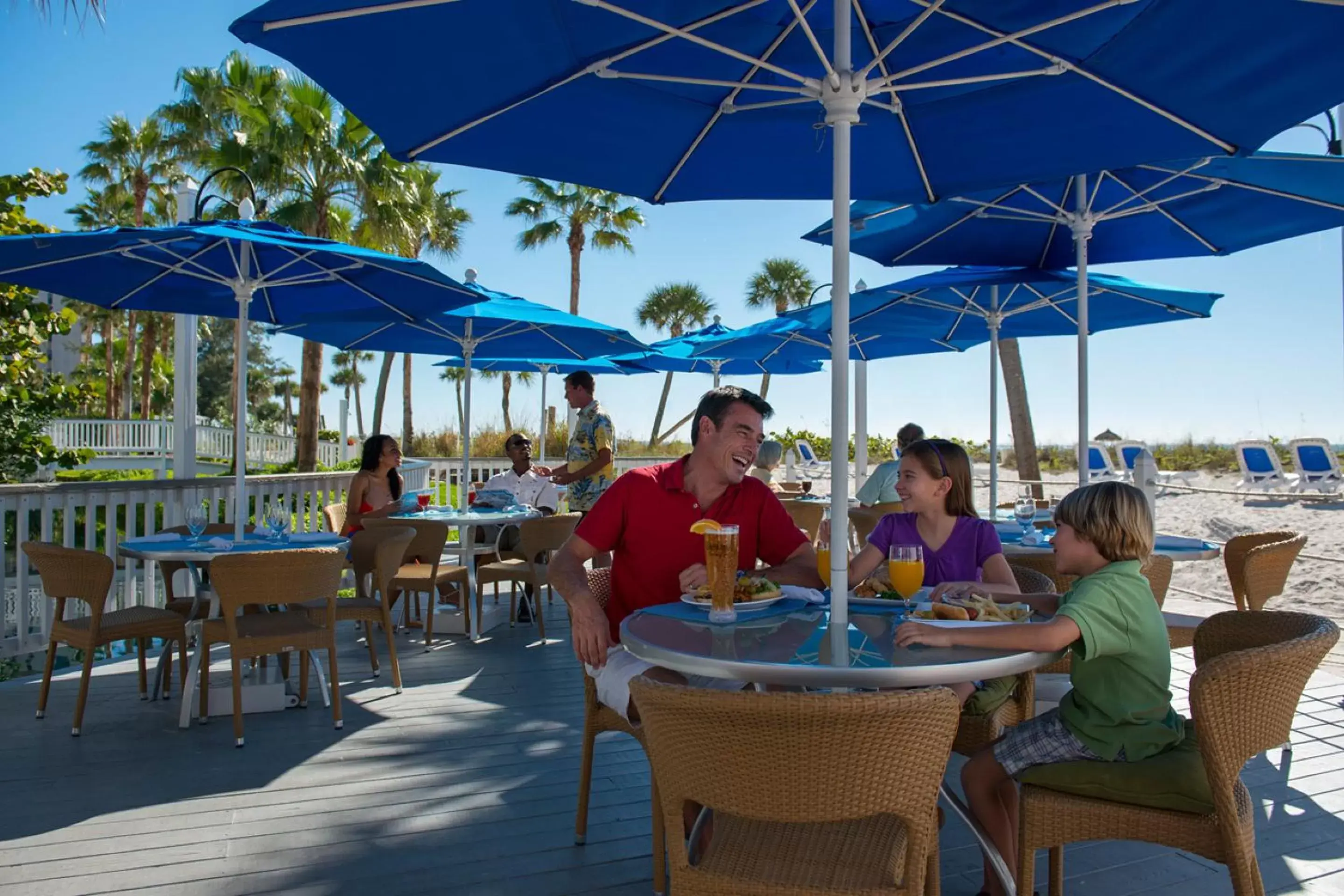 Restaurant/Places to Eat in TradeWinds Island Grand