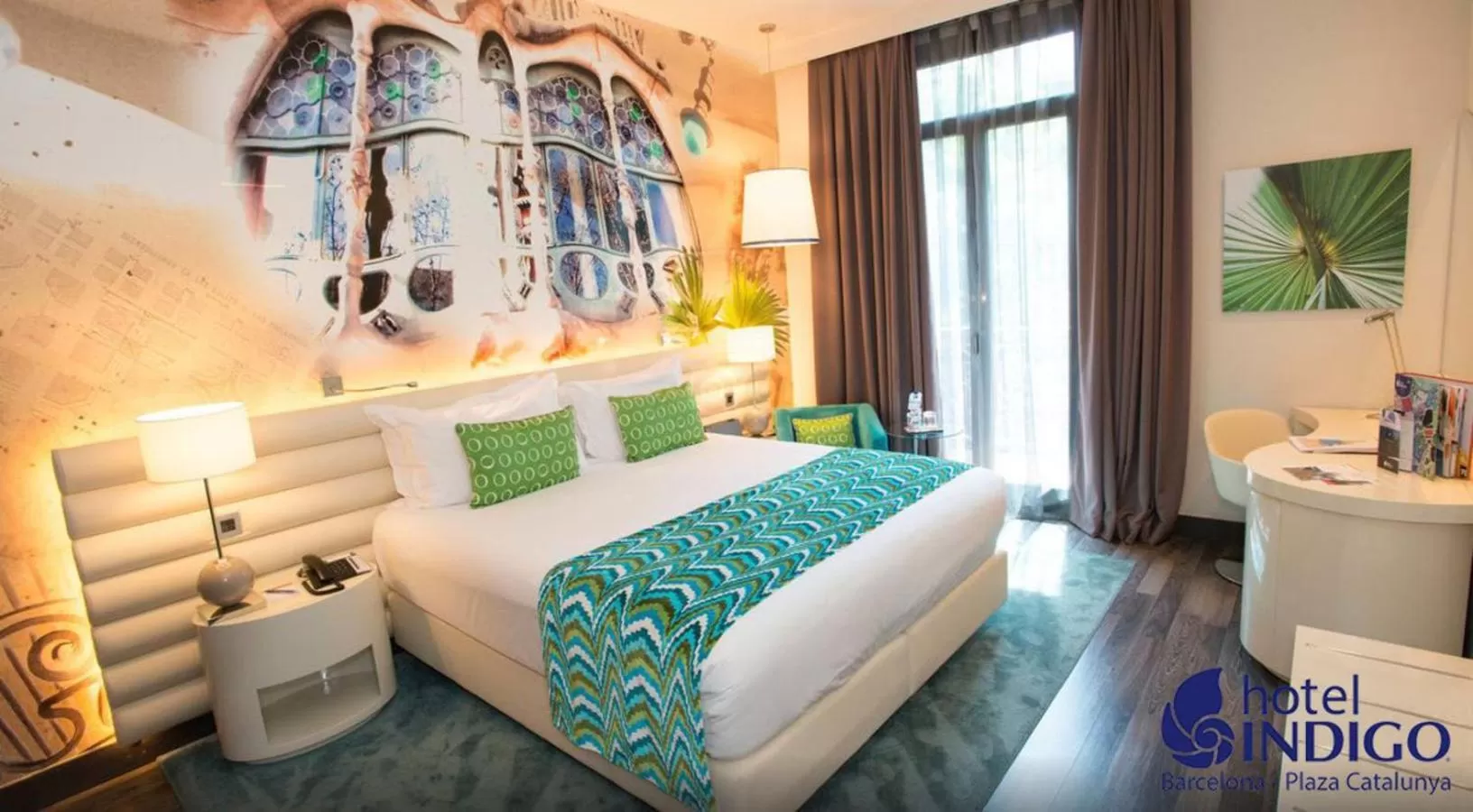 Bed in Hotel Indigo Barcelona - Plaza Catalunya 4Sup by IHG