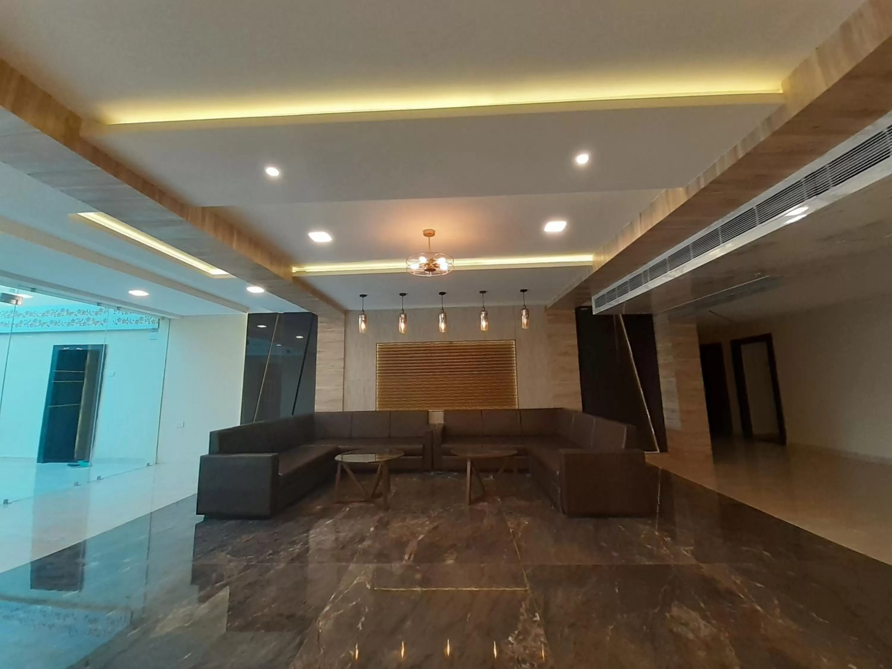 Seating area, Lobby/Reception in Hotel Bharat