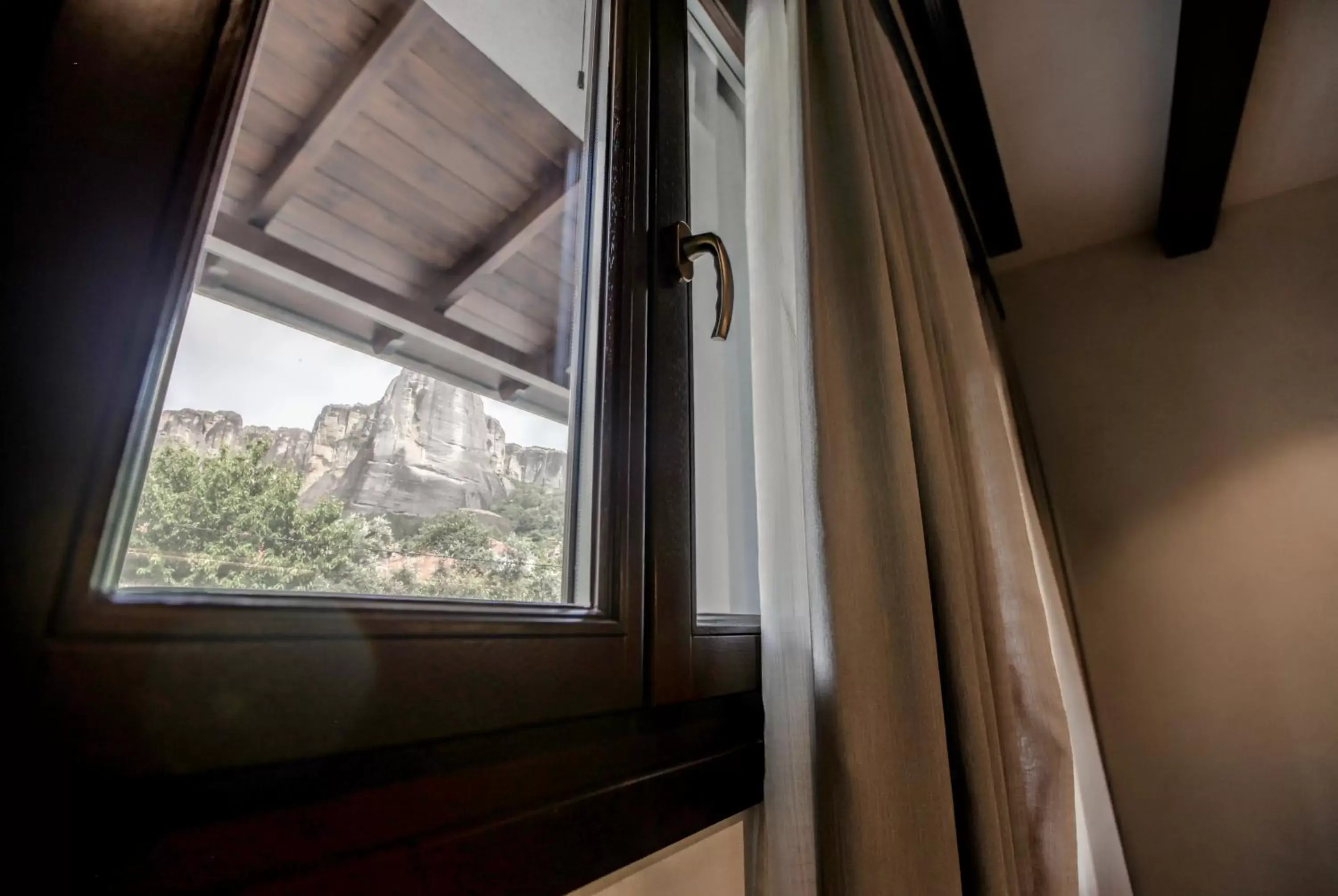 Nearby landmark, View in Meteora Heaven and Earth Kastraki premium suites