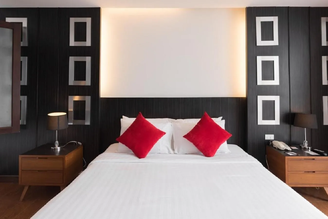 Photo of the whole room, Bed in Hotel J Pattaya