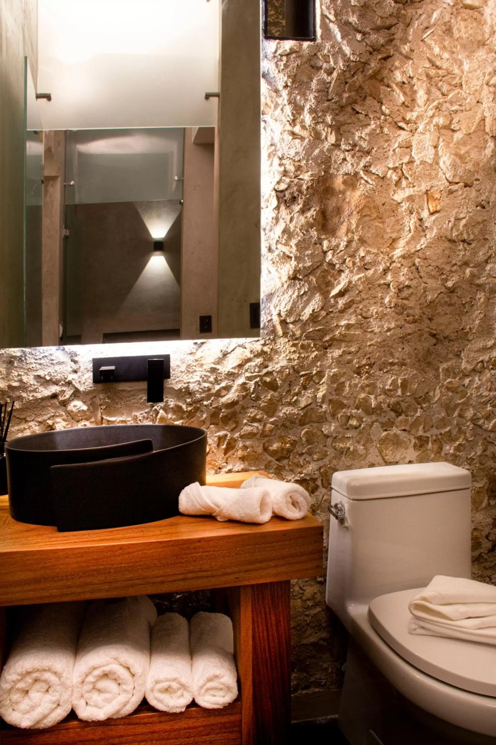 Bathroom in Diez Diez Collection