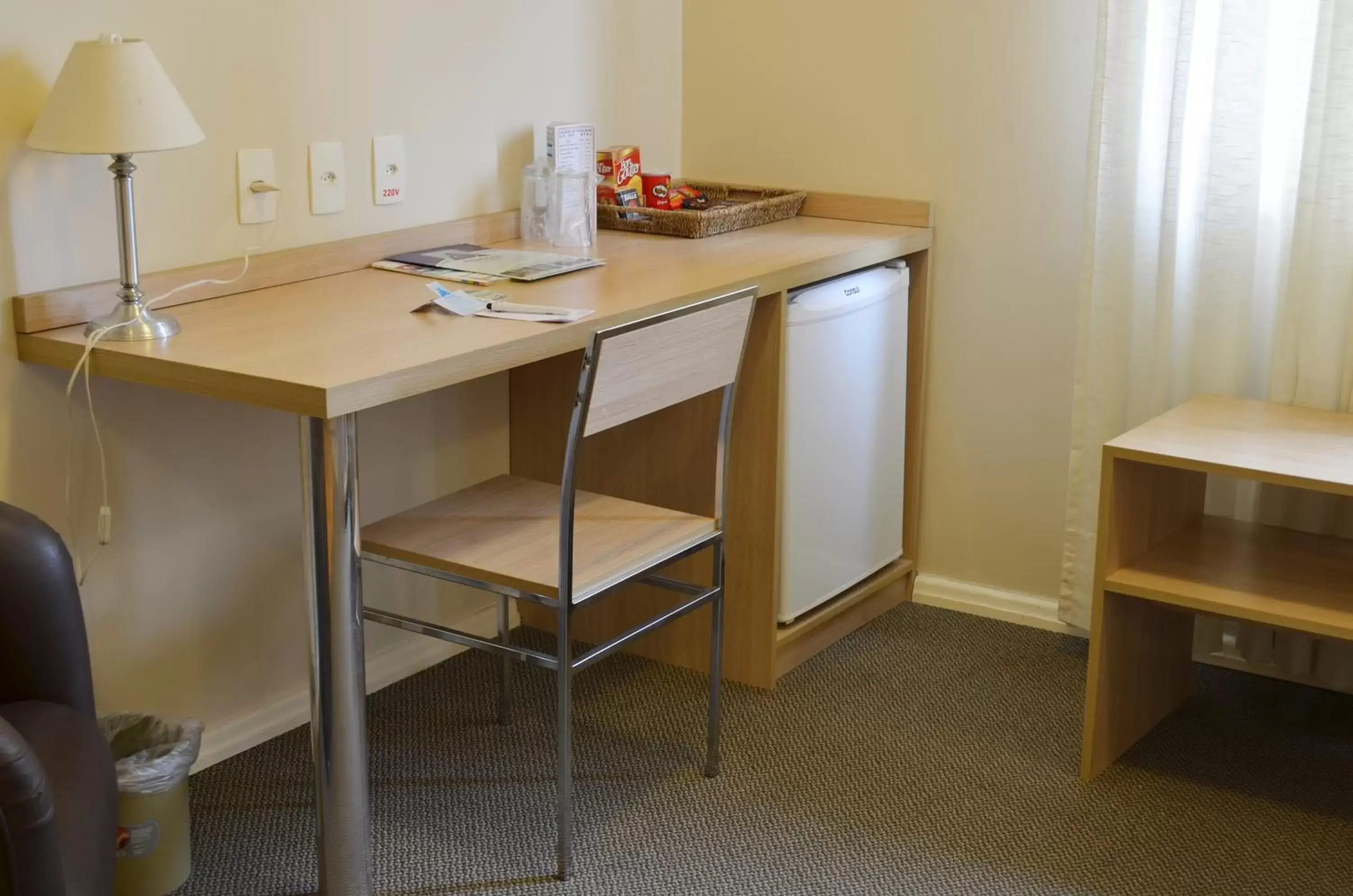 Seating area, Kitchen/Kitchenette in Hotel Atlantico Rio Grande