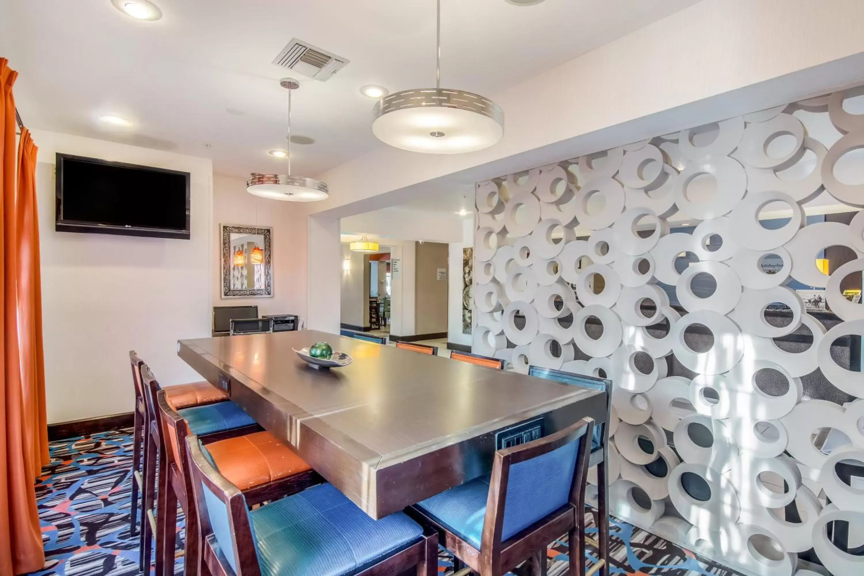 Other, Dining Area in Holiday Inn Express Destin E - Commons Mall Area, an IHG Hotel