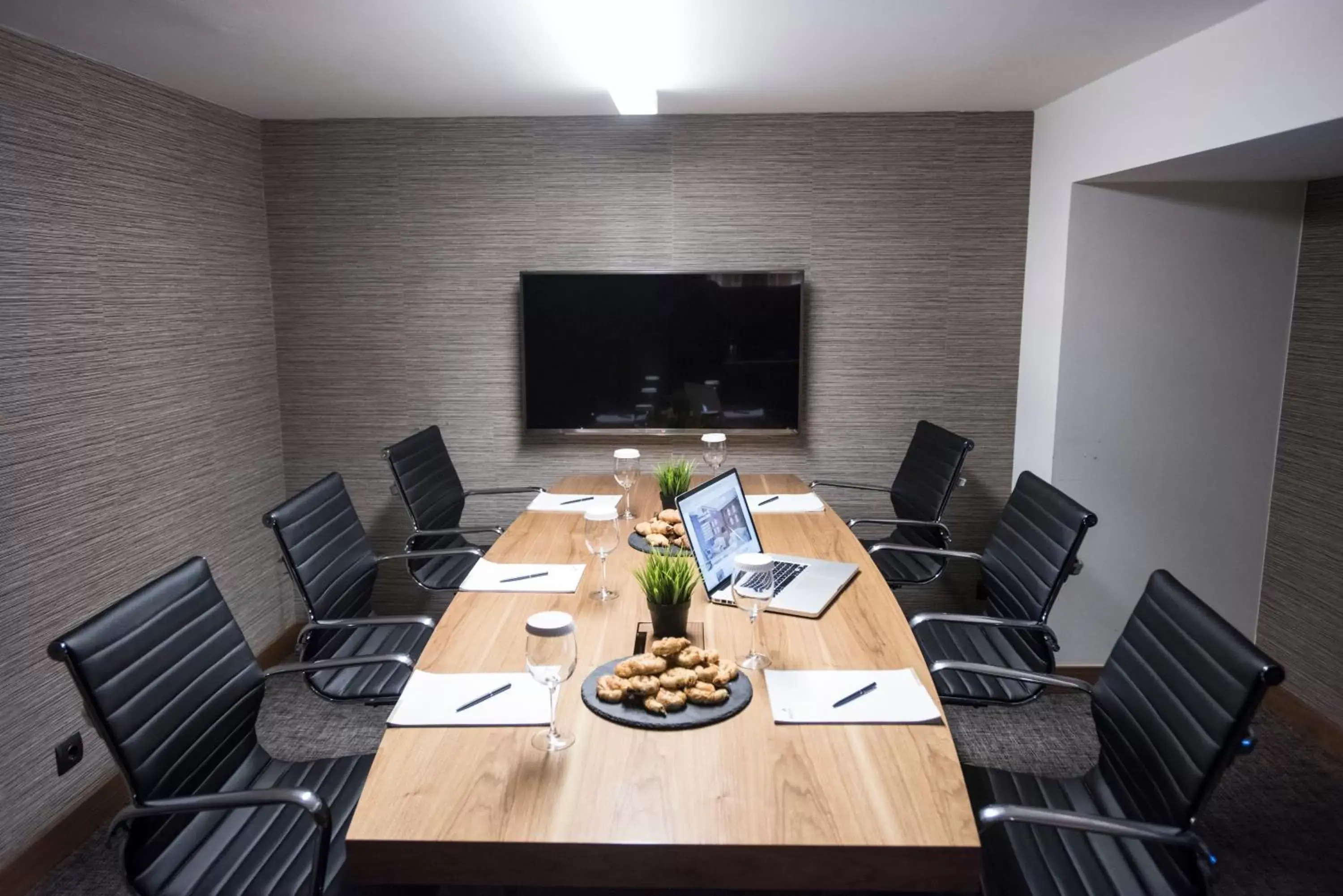 Meeting/conference room in Anatolia Hotel