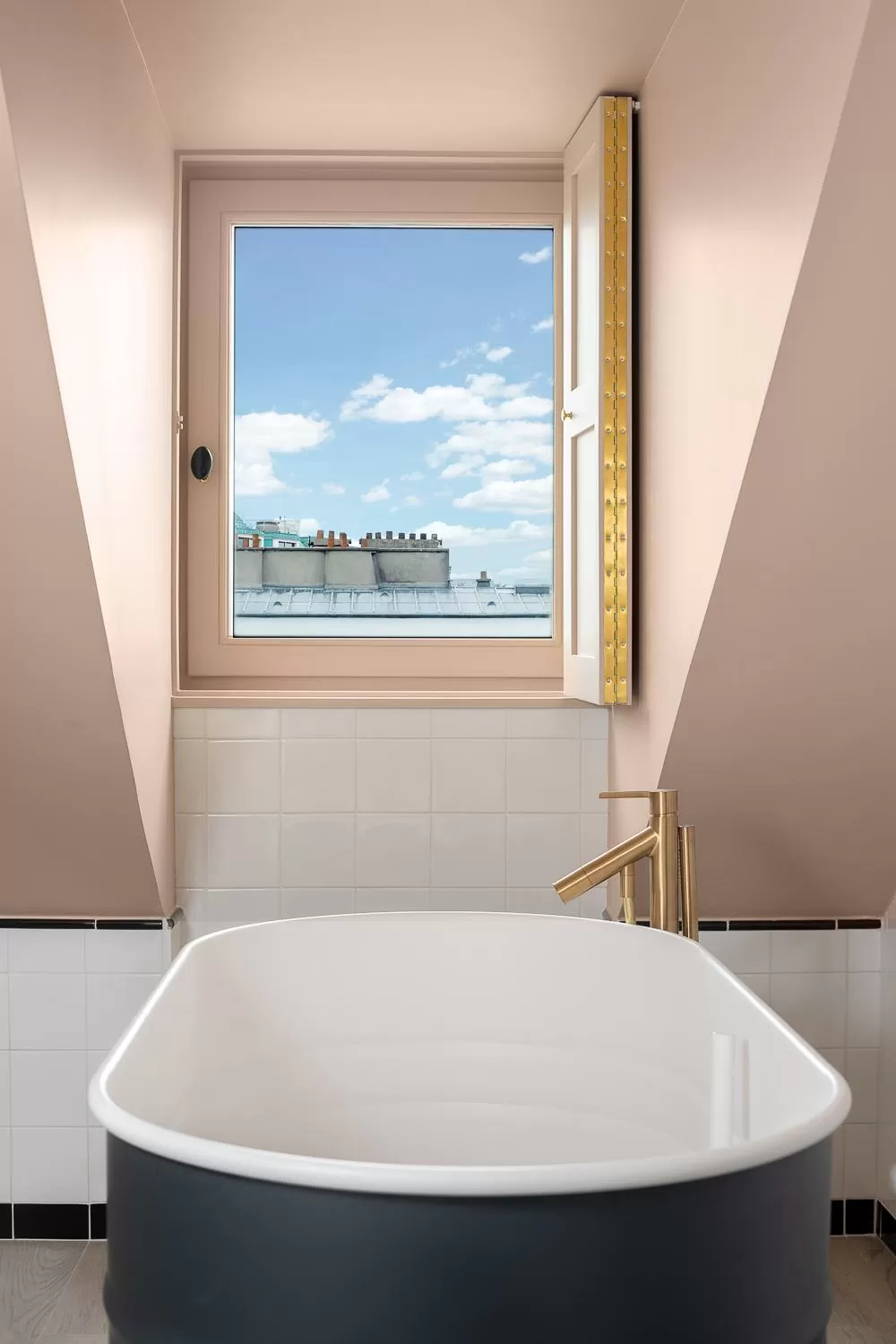 Bathroom in Chouchou Hotel