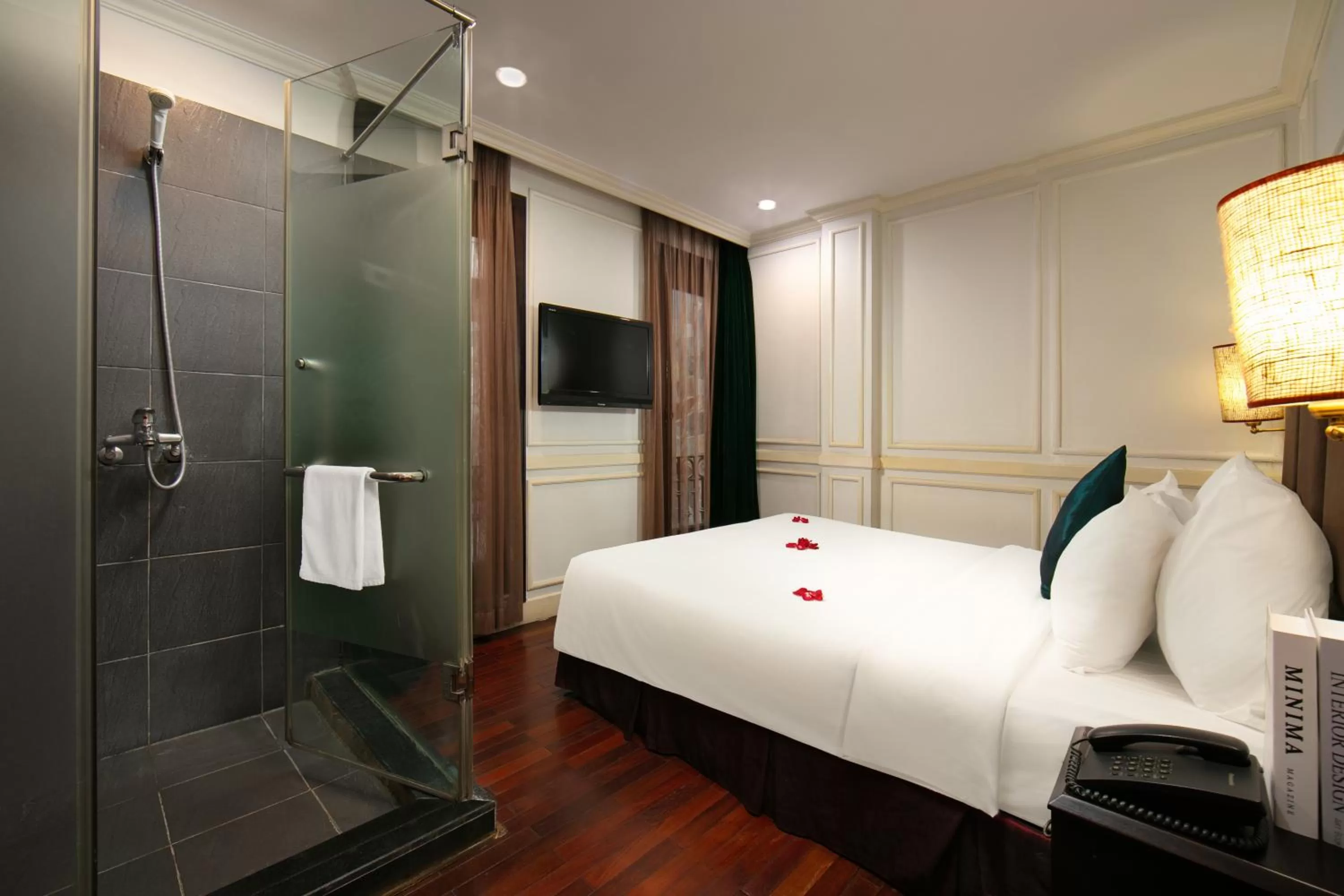 Bed in Hanoi Boutique Hotel & Spa