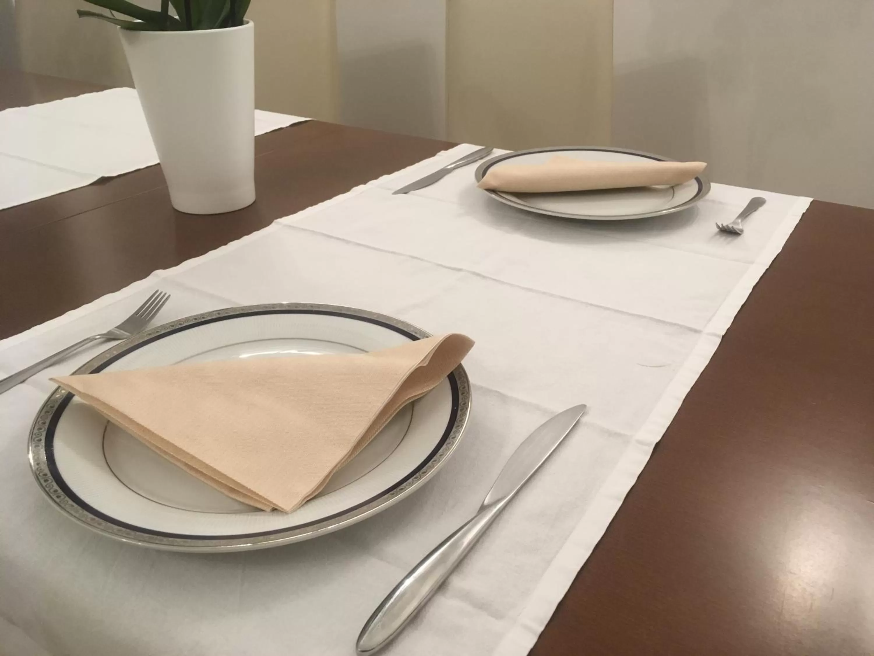 Breakfast in Robin Rooms