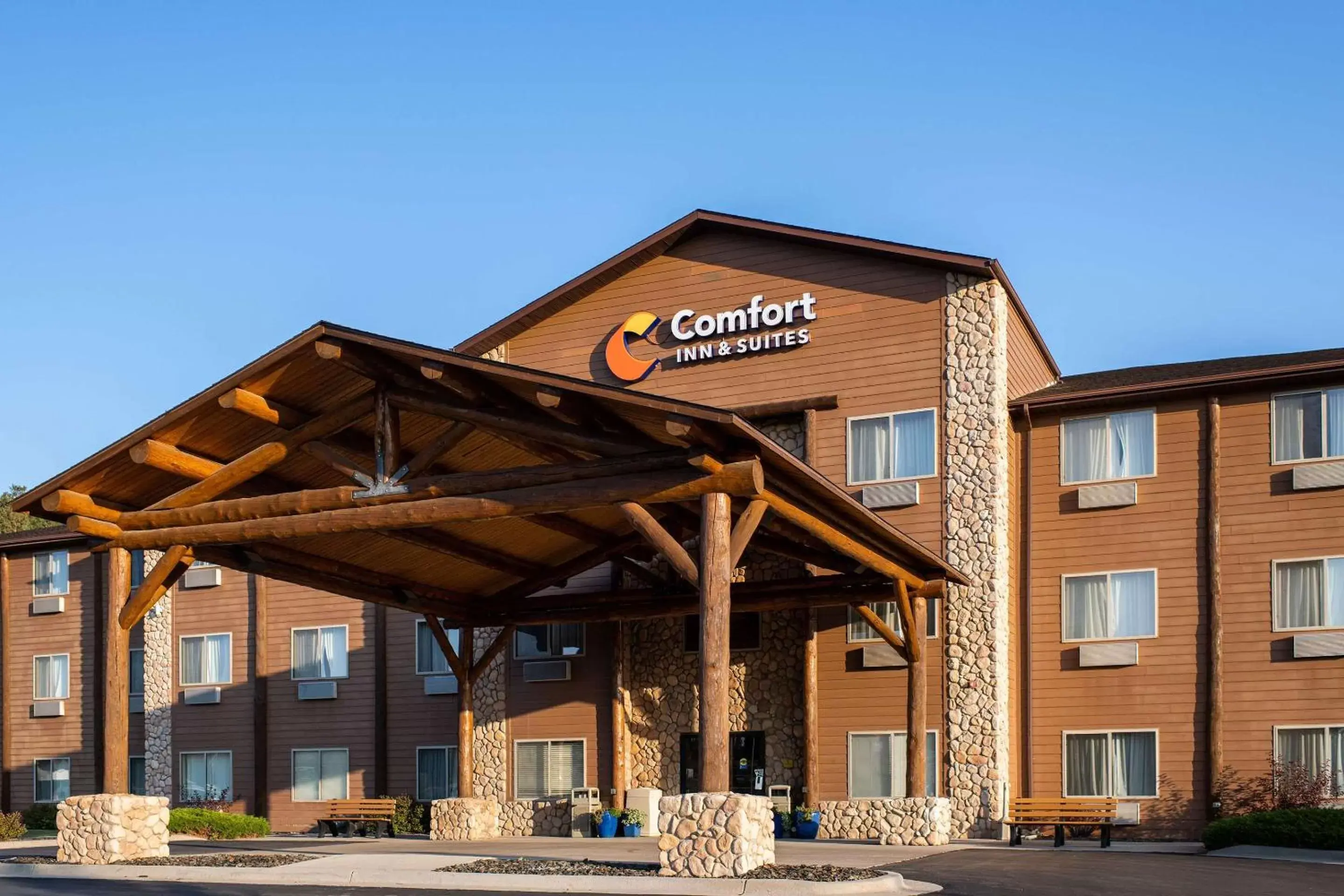 Property building in Comfort Inn & Suites Near Custer State Park and Mt Rushmore