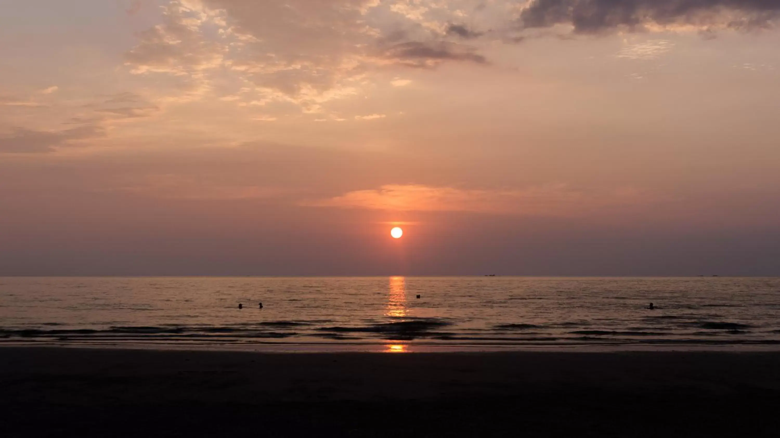 Neighbourhood, Sunrise/Sunset in Bhu Tarn Koh Chang Resort & Spa