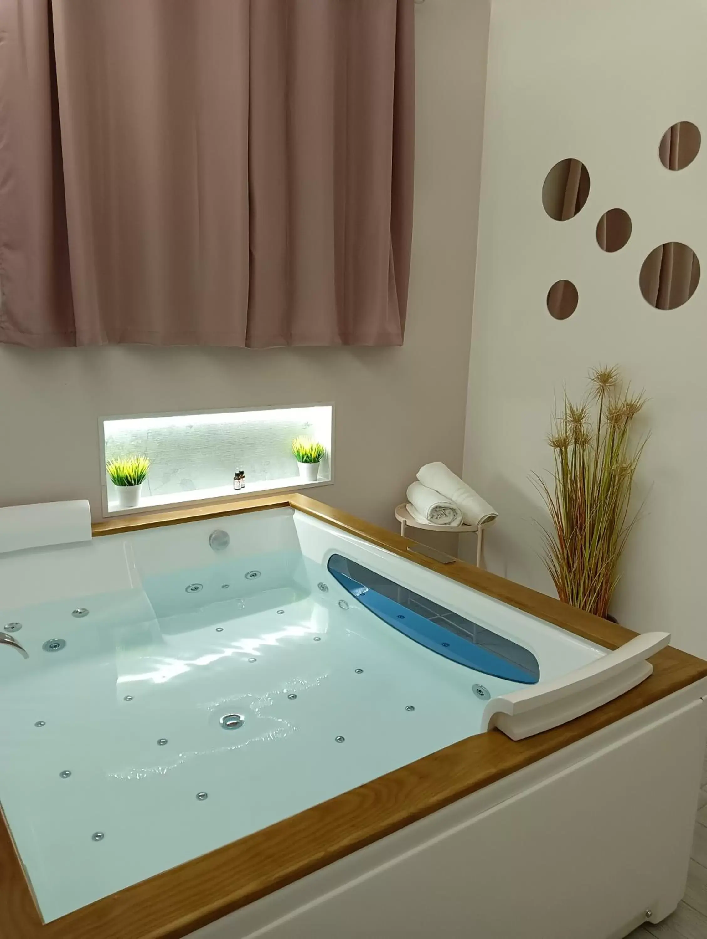 Hot Tub, Bathroom in Signorino Resort