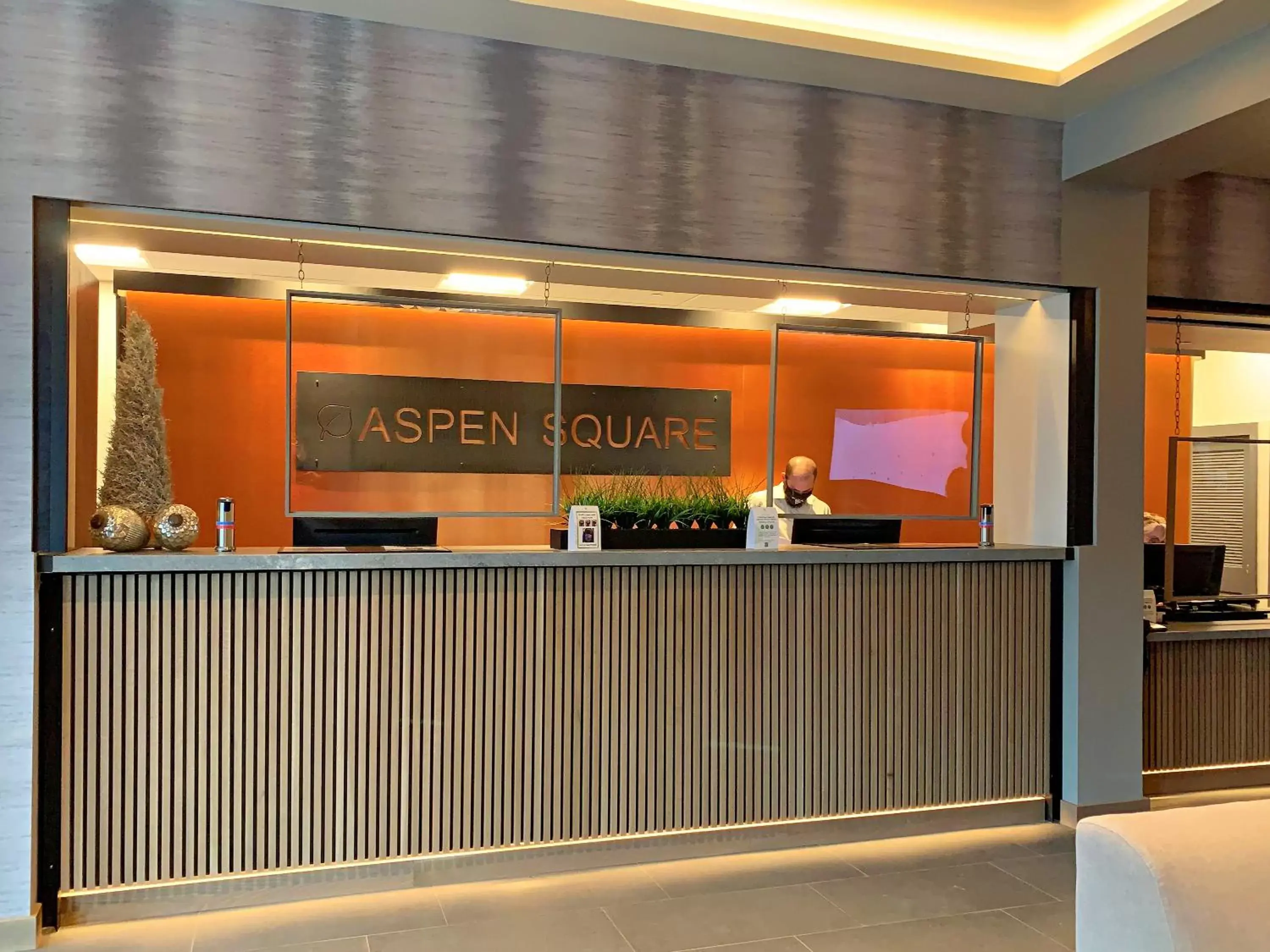 Property building in Aspen Square Condominium Hotel