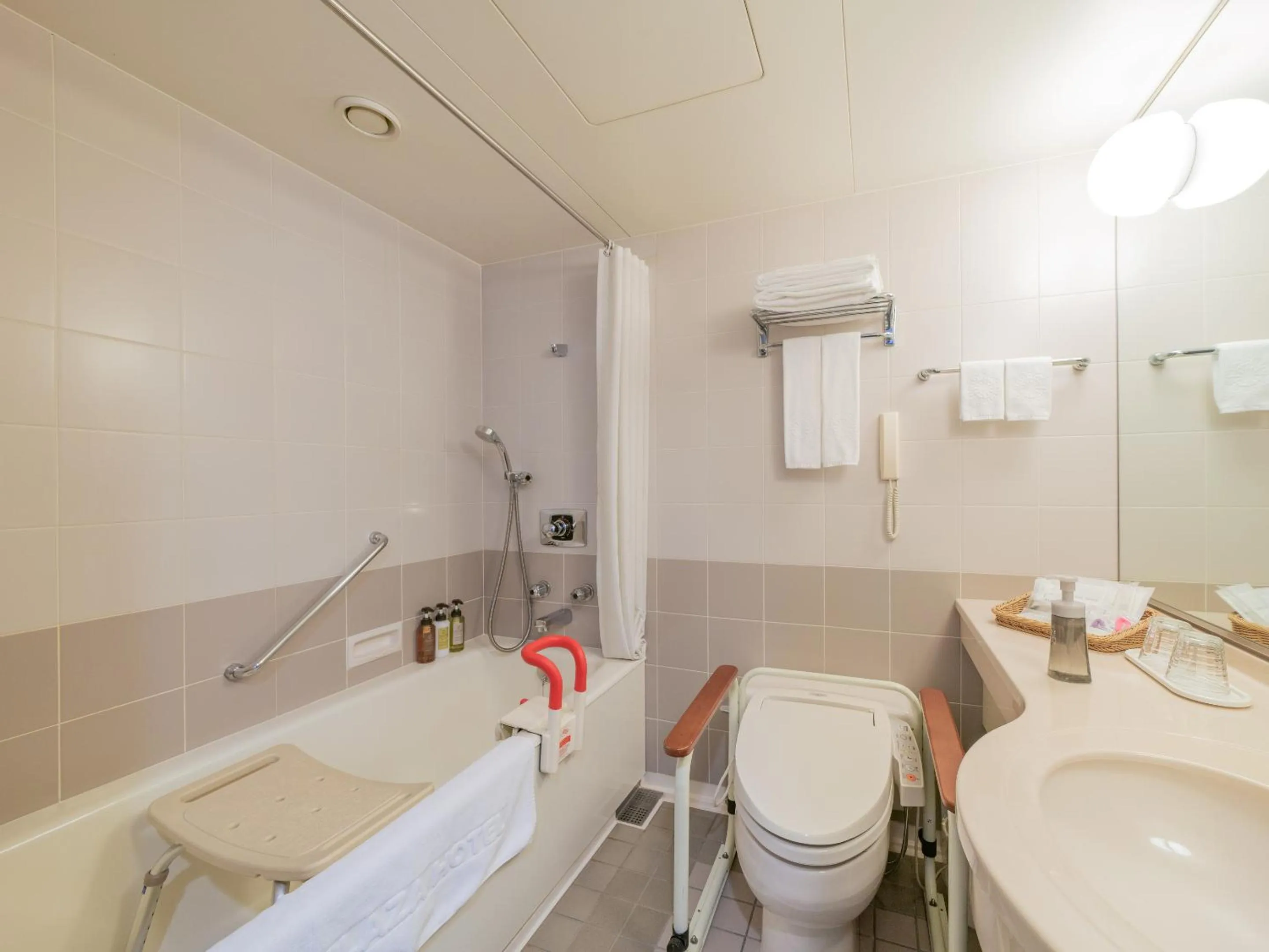 Bathroom in Keio Plaza Hotel Hachioji