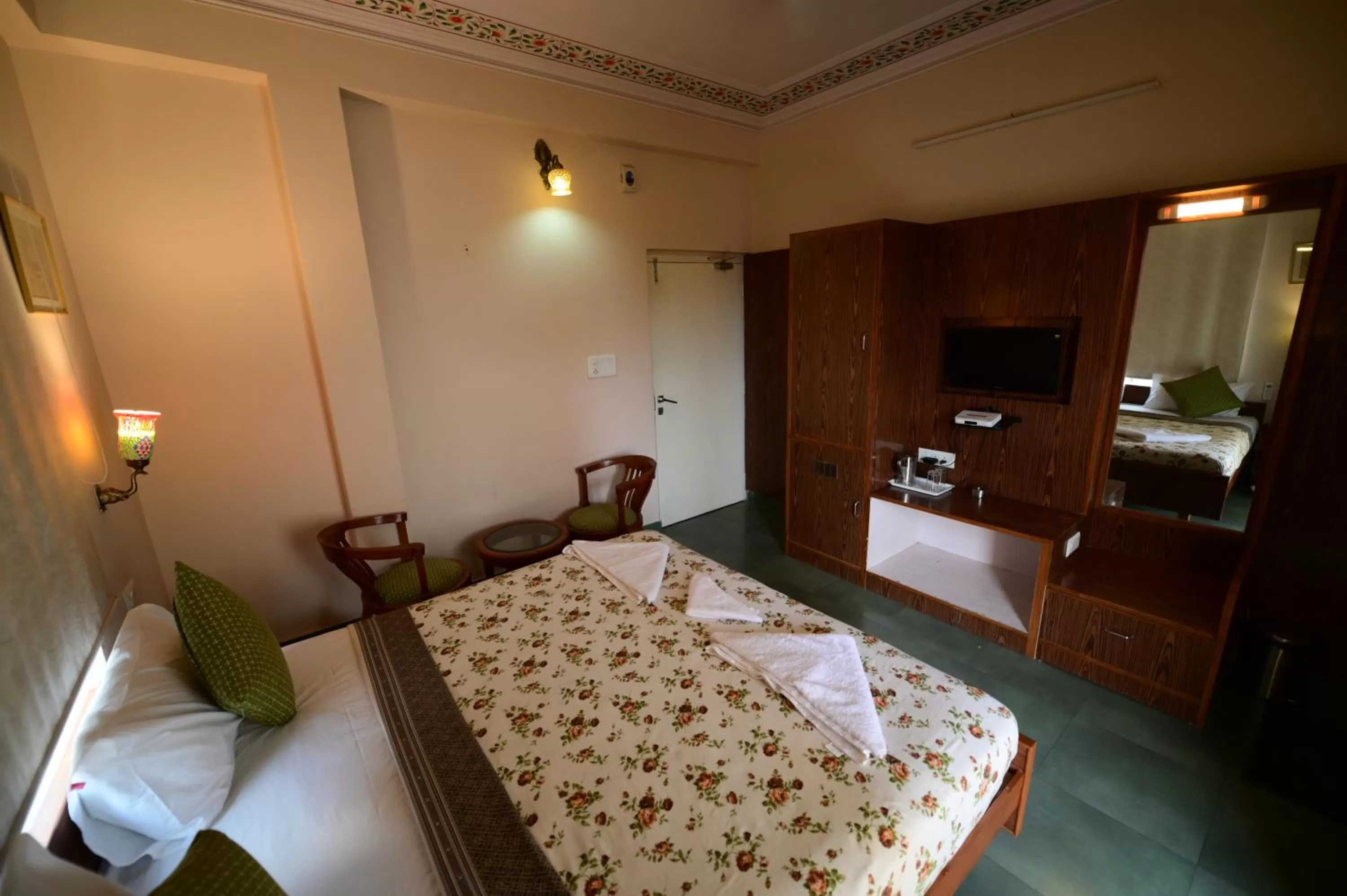 TV and multimedia, Bed in Chitra Katha - A Story Per Stay