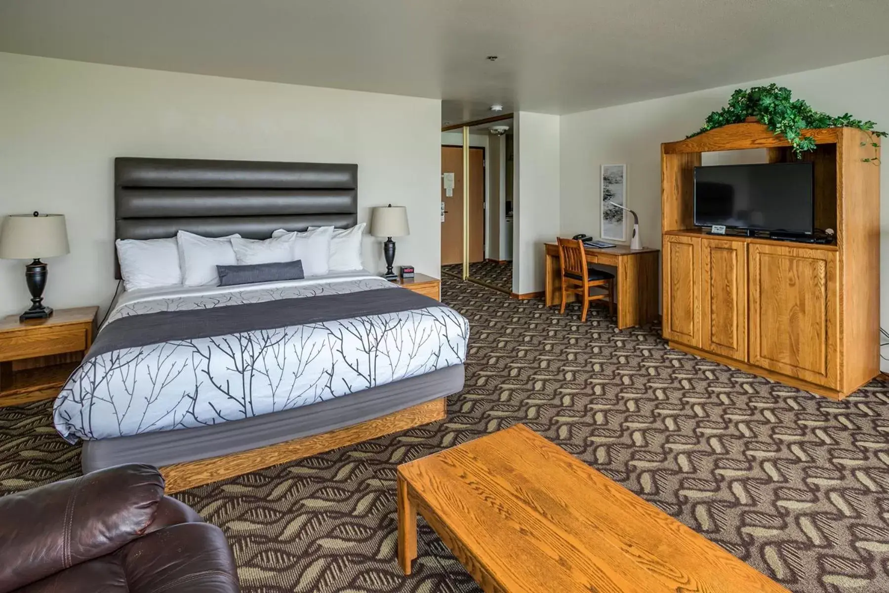 Photo of the whole room, Bed in Adobe Resort