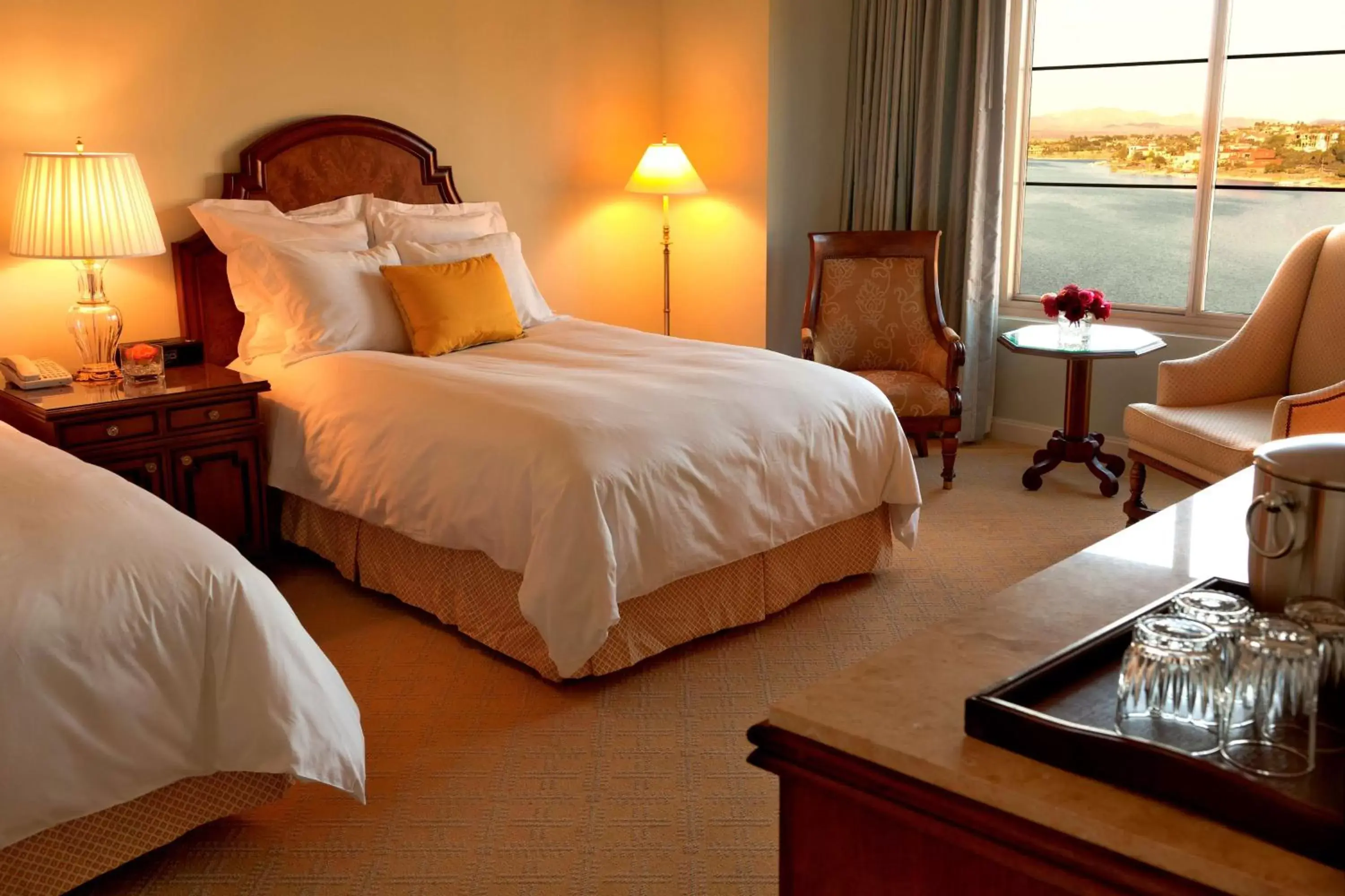 Bed in Hilton Lake Las Vegas Resort & Spa